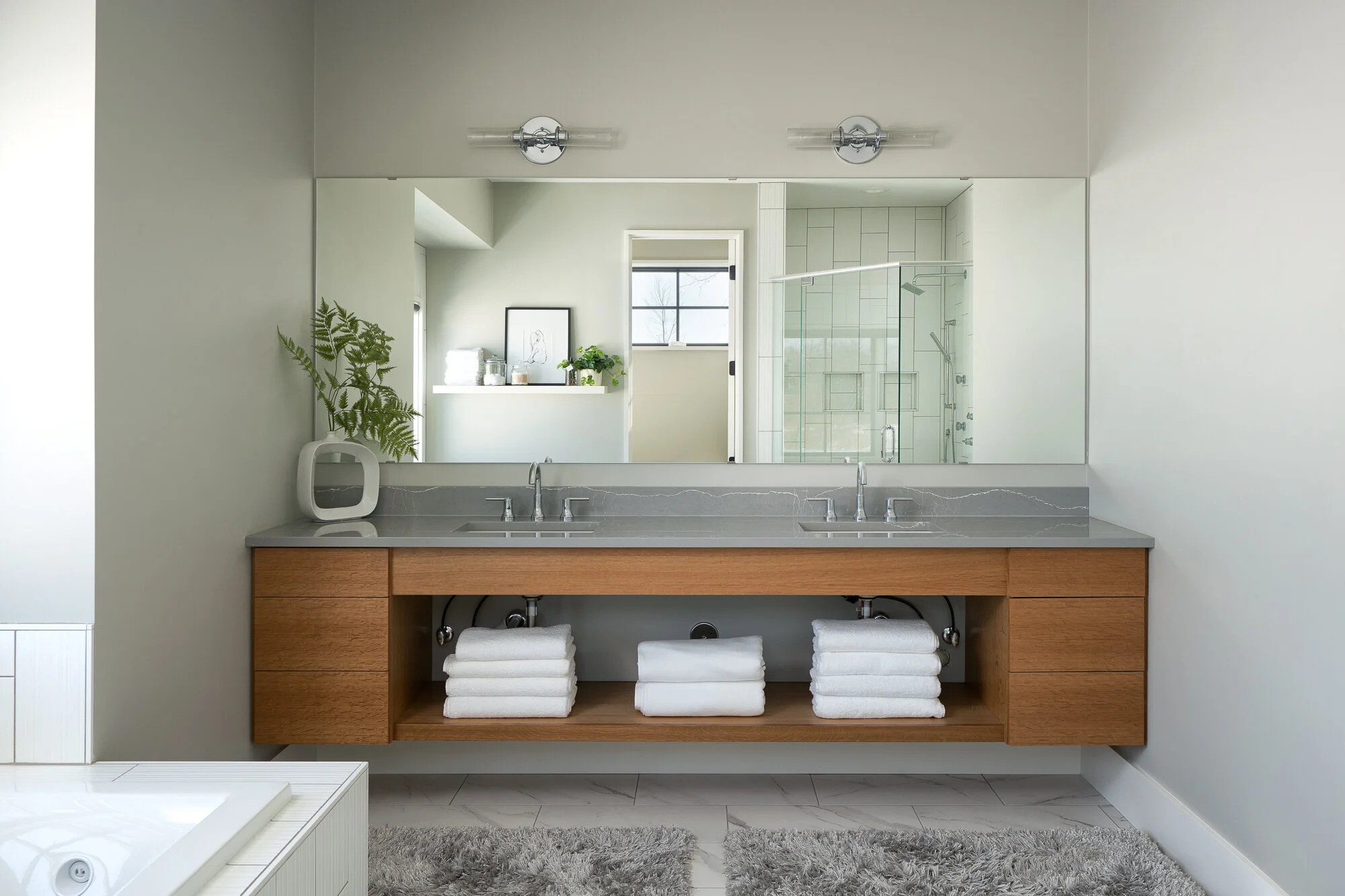 Amazing modern double bathroom sink in Mankato, MN