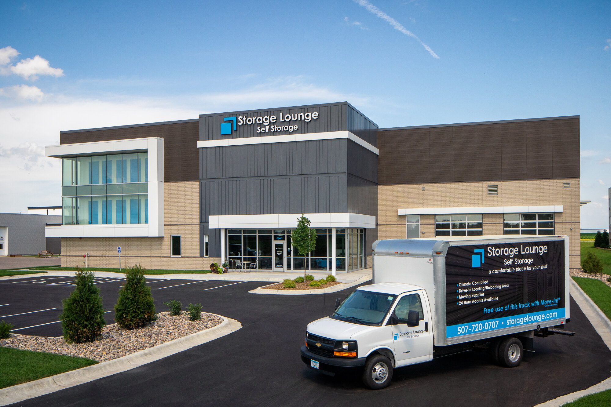 Storage Lounge in Mankato, MN featuring branded moving truck
