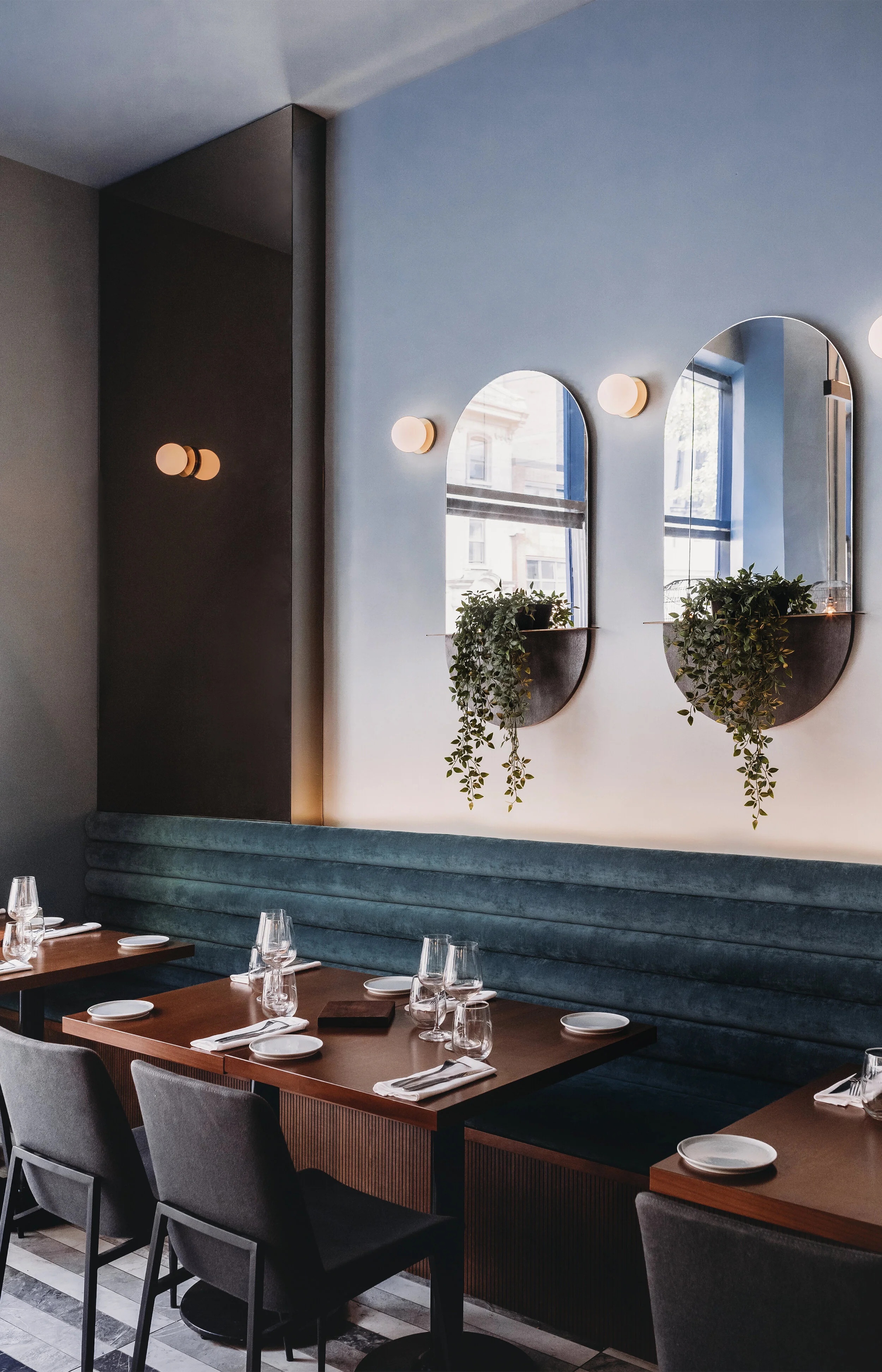 Home Page — Le Carré