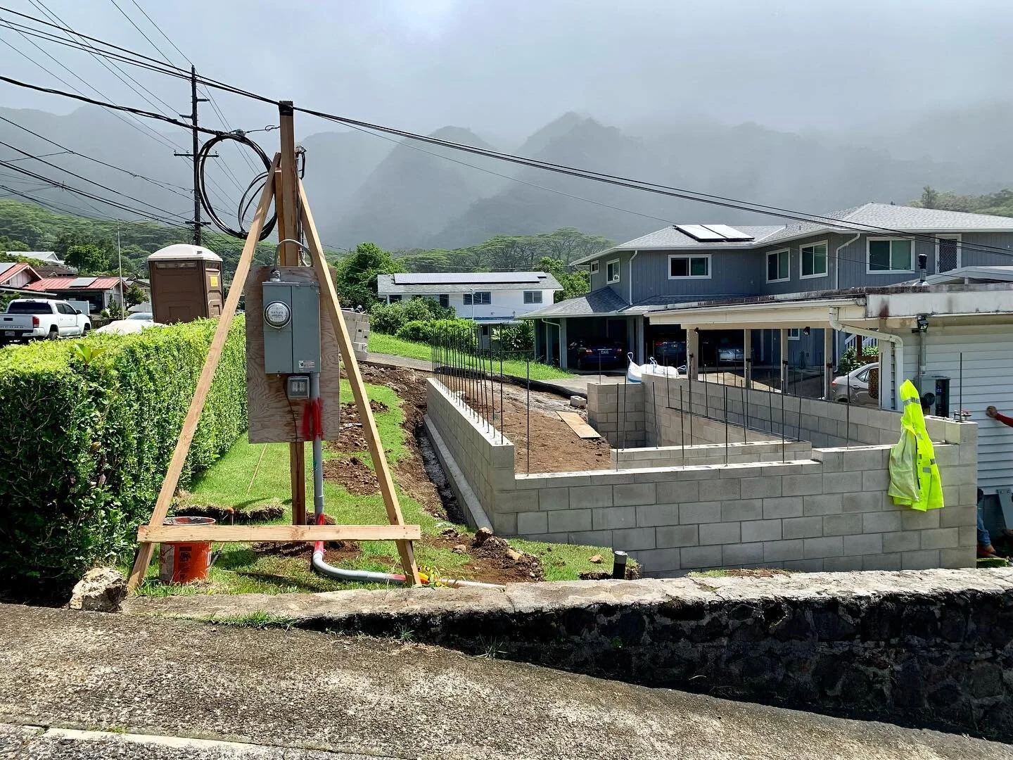 ⚡️Temporary service for new ADU and renovation 
#temp #pole 
.
.
.
Contact us for any inquires! 
📧 contact@hammaco.com 
📞 (808)699-4766 
#hamma #general #construction #electrical #engineer #electrician #contractor #build #renovate #upgrade #hardwor