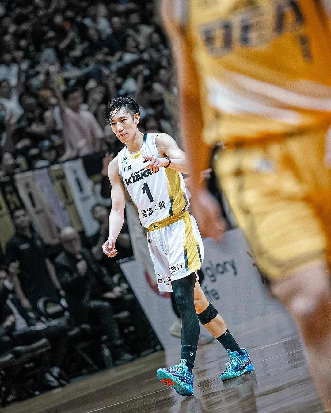 新北內戰 ⚔️ 新莊城堡上演

打出嶄新球風的禁衛軍將面對來勢洶洶的中信特攻 😤 諸位的力量將是禁衛軍迎戰的最強後盾，#王城榮耀我們一起守護，新莊城堡的攻防 🏰 號召諸位一起捍衛

Let&lsquo;s Go Kings 👑

🎫 新莊城堡門票｜https://reurl.cc/oYEXMl

#NewTaipeiKings
#CrownTheCity
#TheReignDontStop