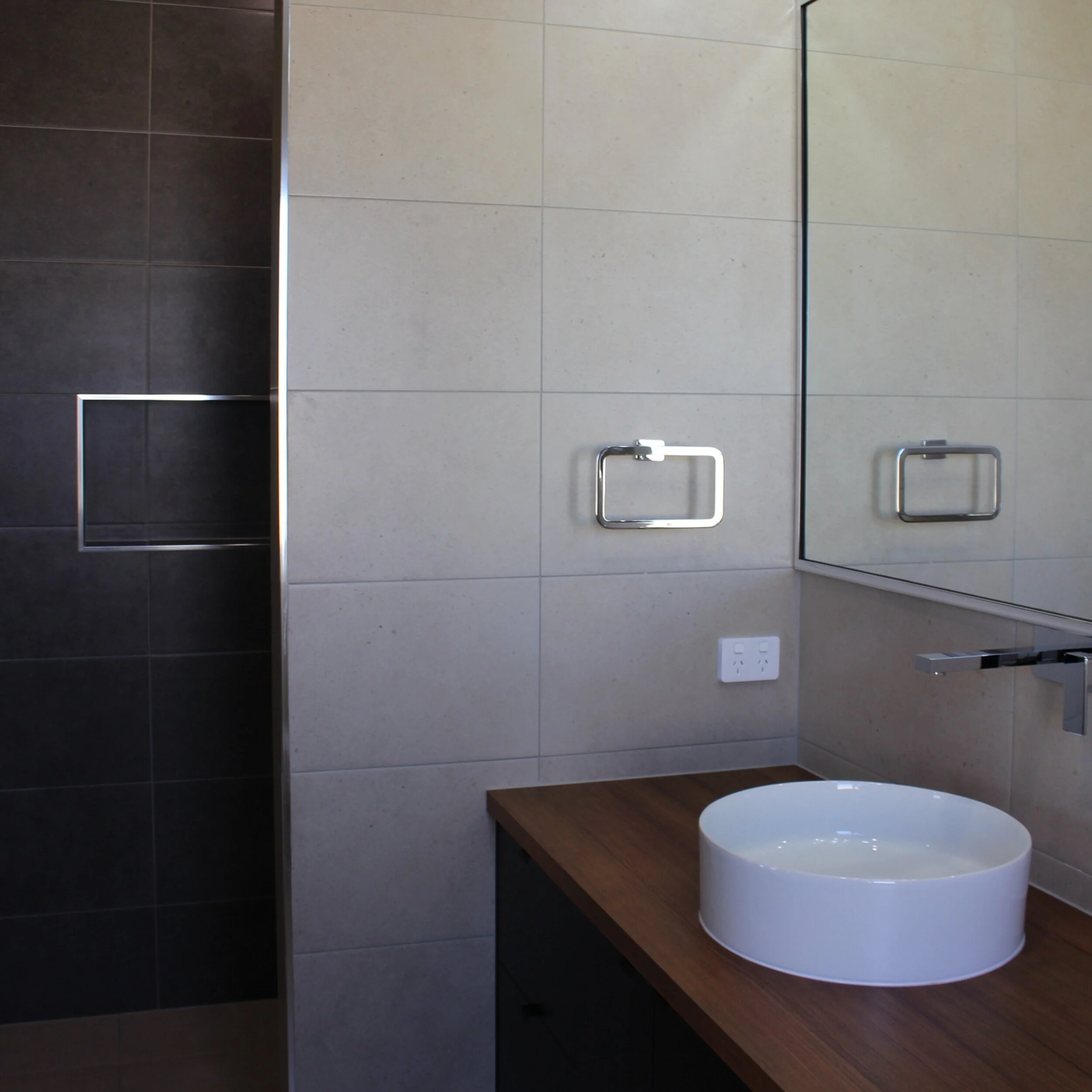 Thinking Of A Dark-Coloured Bathroom?