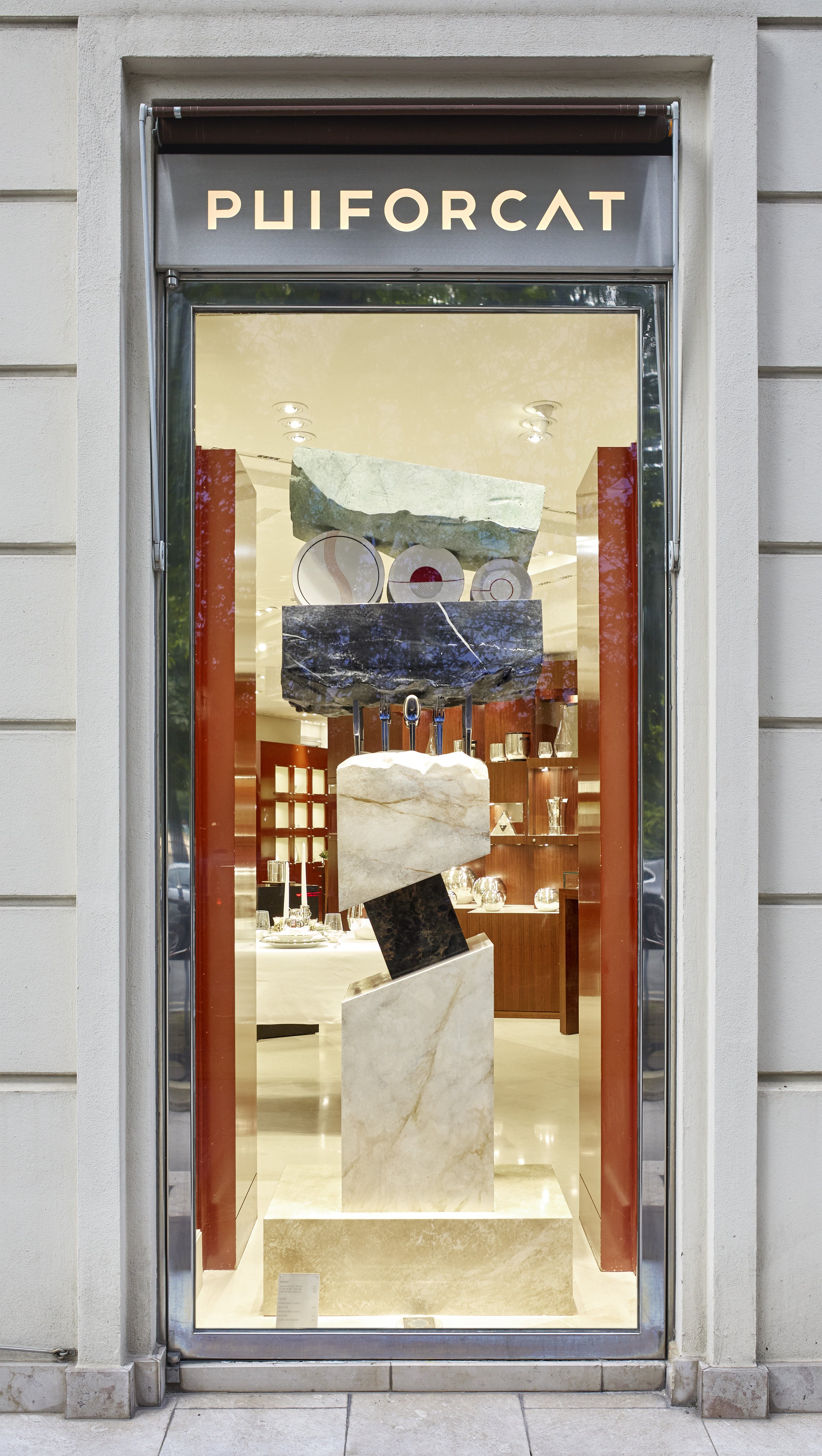 2022-03-Puiforcat-vitrine-07.jpg