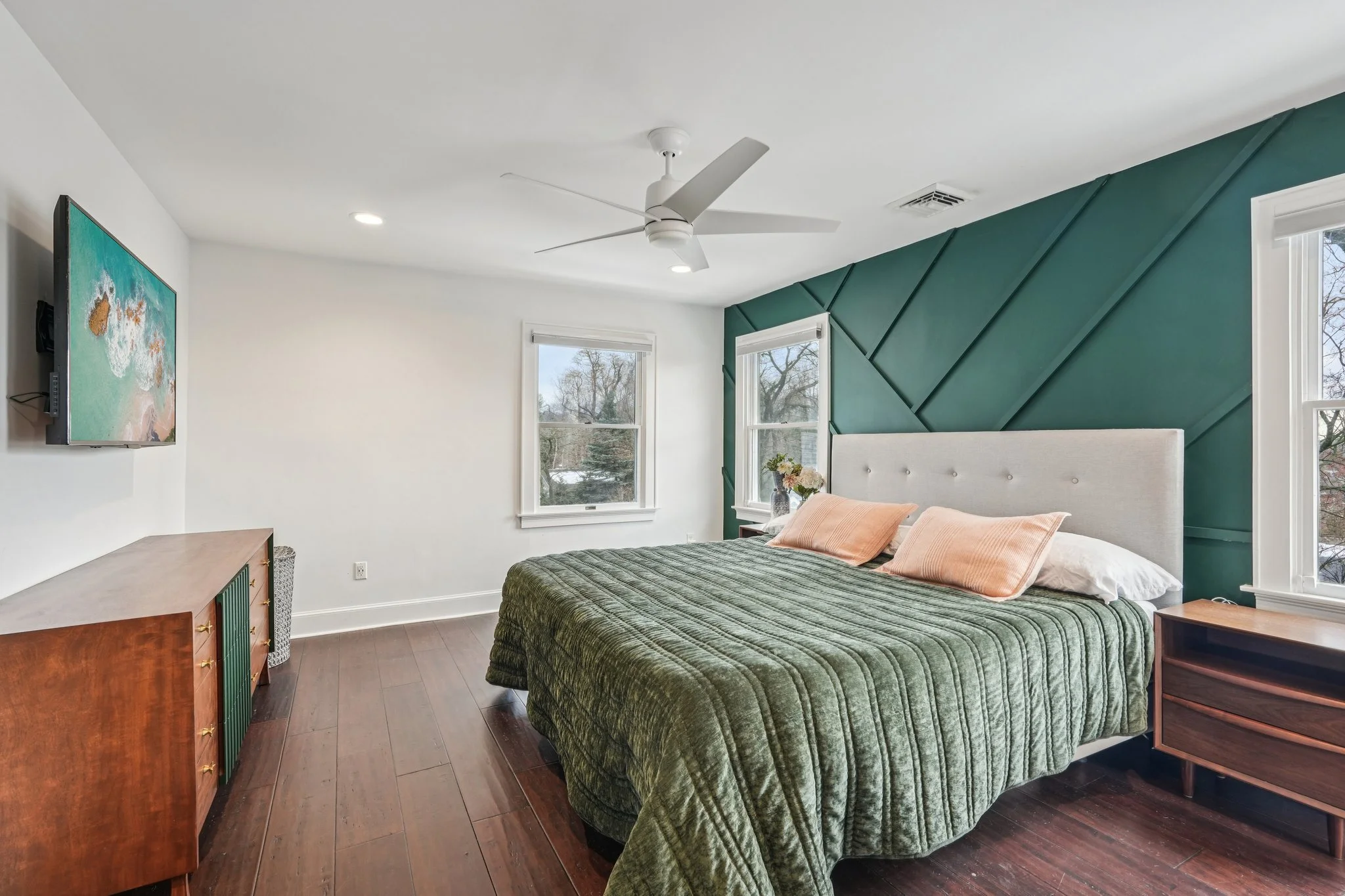 28-web-or-mls-Lehigh St-S2202-028.jpg