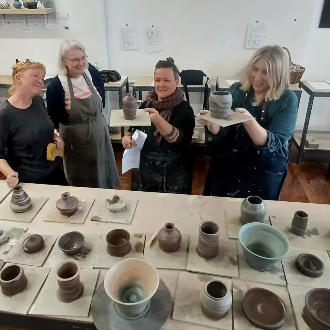 Students created some beautiful pieces today using the neriage or agateware technique. We stained clay to create orange and blue coloured clays and combined this with white and black clay to generate swirls of colour on the wheel - what fun. 

#stleo