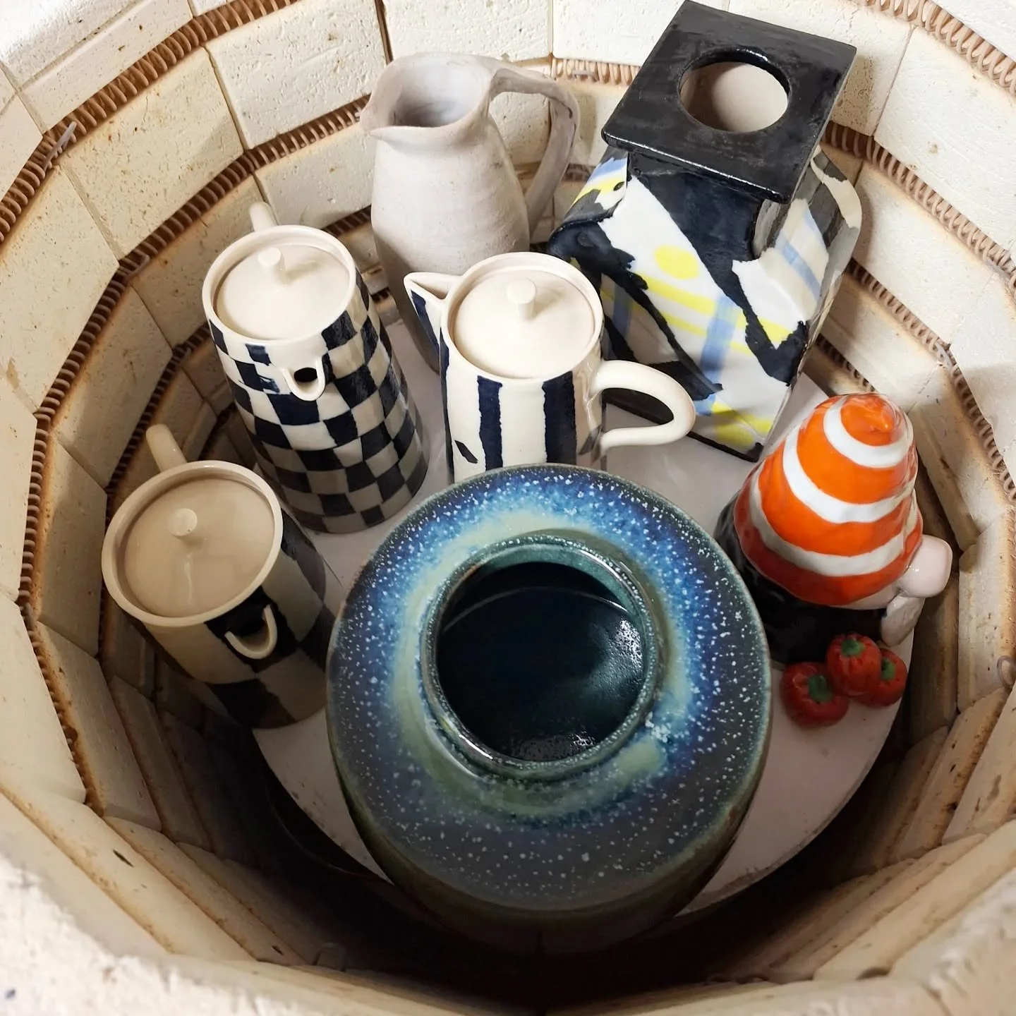 Kiln unloading. Lots of fun in this one, this is just the top shelf. 

#stleonardsceramics