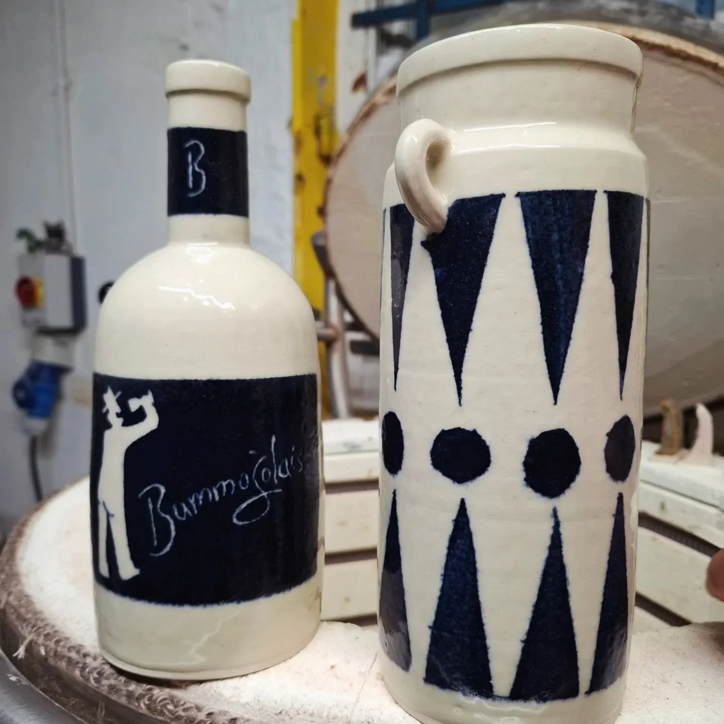 Our studio Instagram site is here to showcase our students' and members' work, the diverse ways of working with clay, tips and insights, and studio news. 
Scroll through to see some recent photos of students' work using wheel throwing and hand buildi