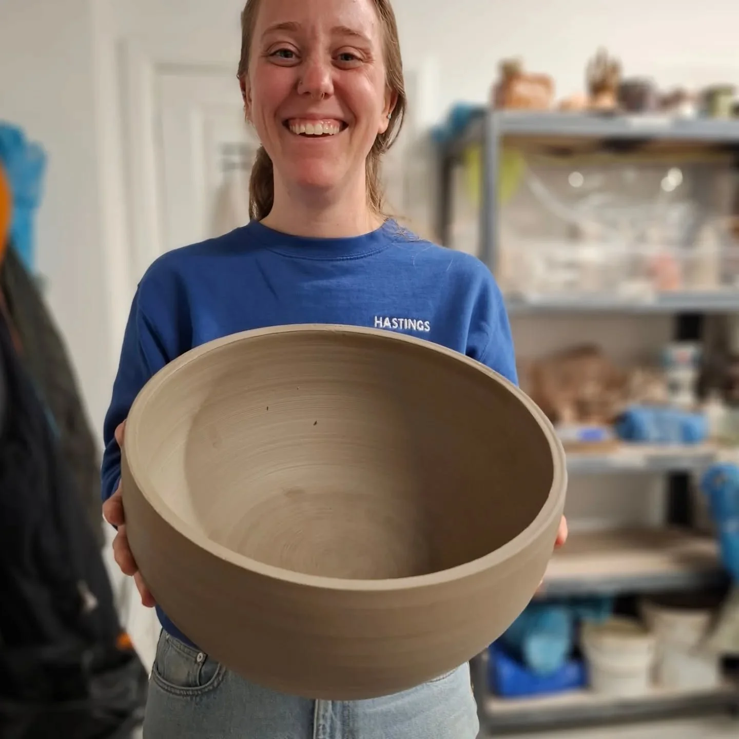 Here is what a 20 pound bowl looks like. 
Jess came to the throwing bigger workshop a few weeks ago and now throwing larger than ever. 
Yes, Jess 👏 ✌️ 👏 ✌️ 

If you want to learn the techniques to throw bigger, join our intermediates throwing cours