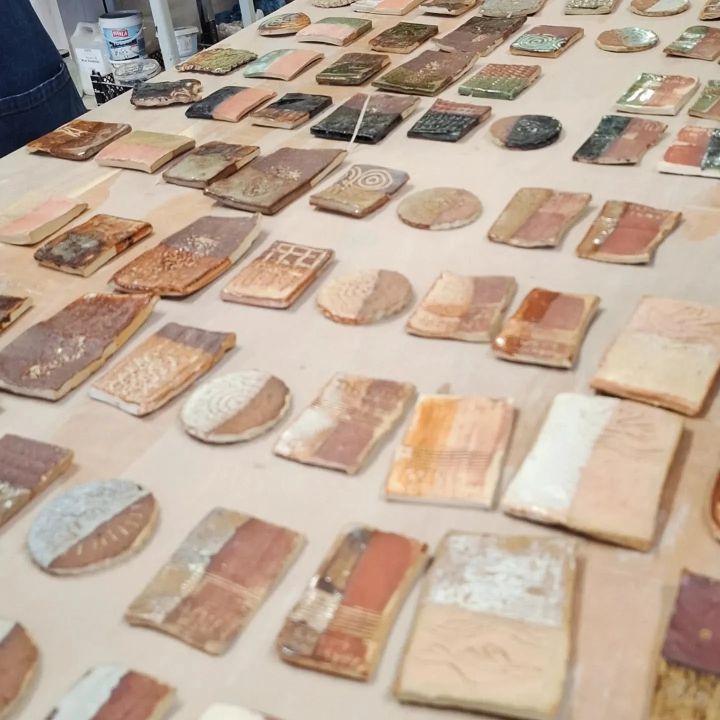 Results from wild clay slip and glazes. Was intestesting to see how all the clays reacted differently with the glazes. 

#stleonardsceramics #ceramics #wildclay #wildclaypottery