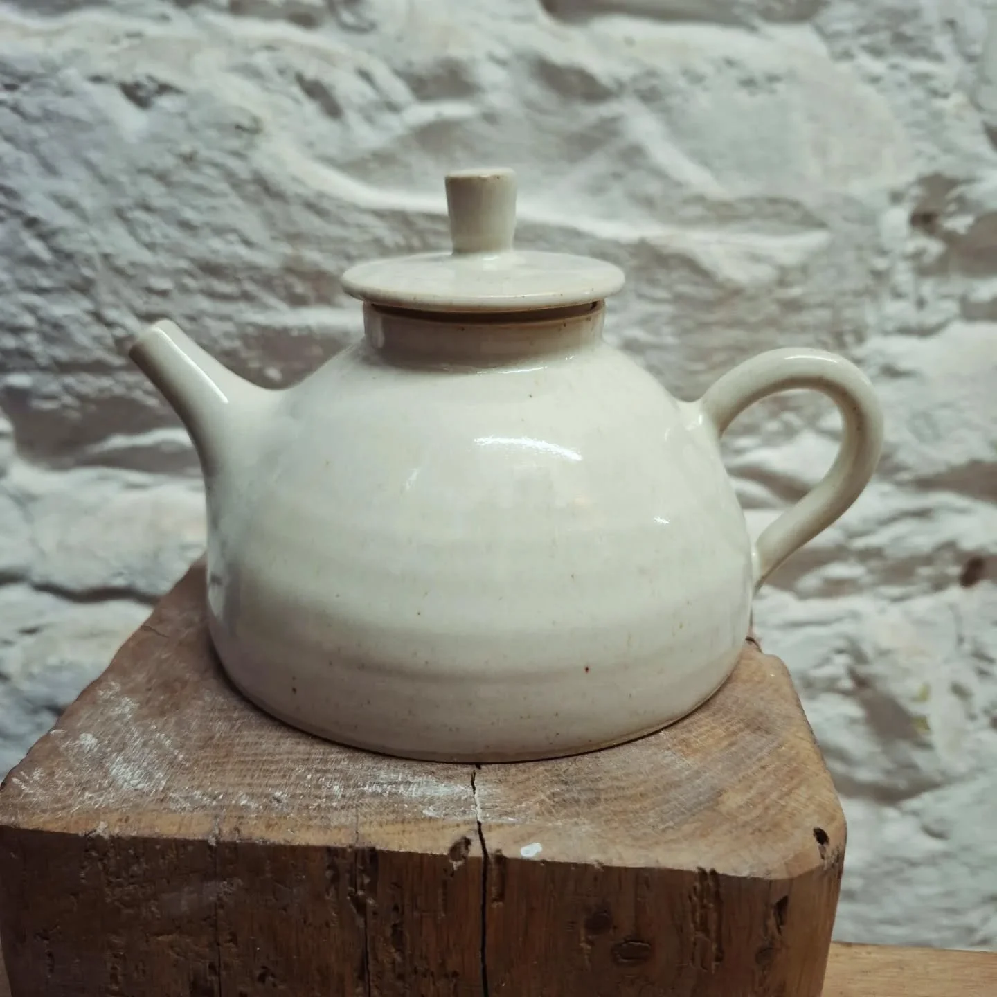 Members work over the last week. 

This week is glazing week at the studio for our courses. 
To get successful glazing results:

+Keep a notebook and plan in advance what glazes you will use

+follow the teachers directions for dipping time and advic