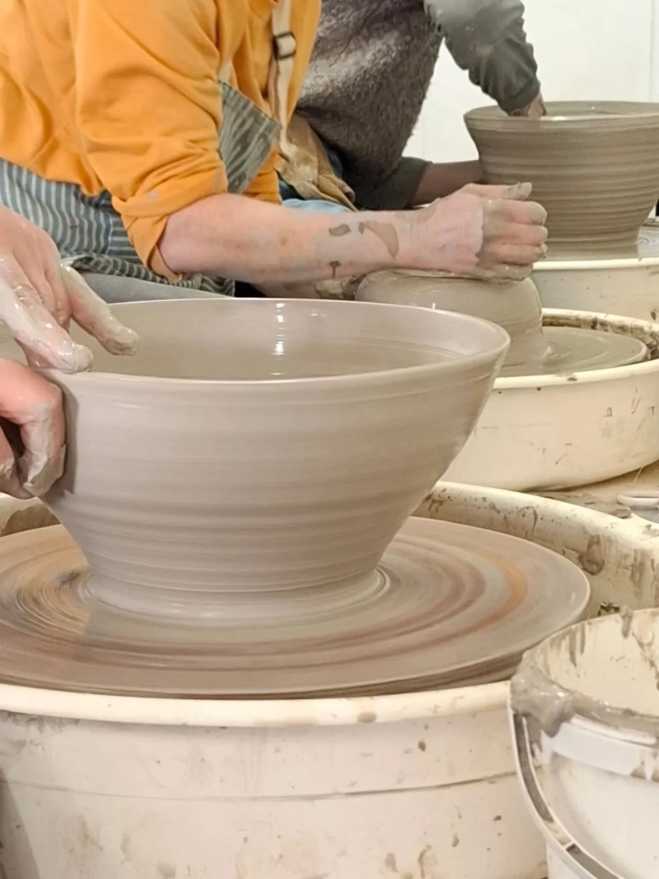 Throwing Workshops 
Join us for one of our wheel throwing pottery workshops. 

IMPROVERS THROWING 2-4th April
3 day throwing for those with some experience that want to expand their skills, get bigger, pull up all the clay, make lids, add handles and
