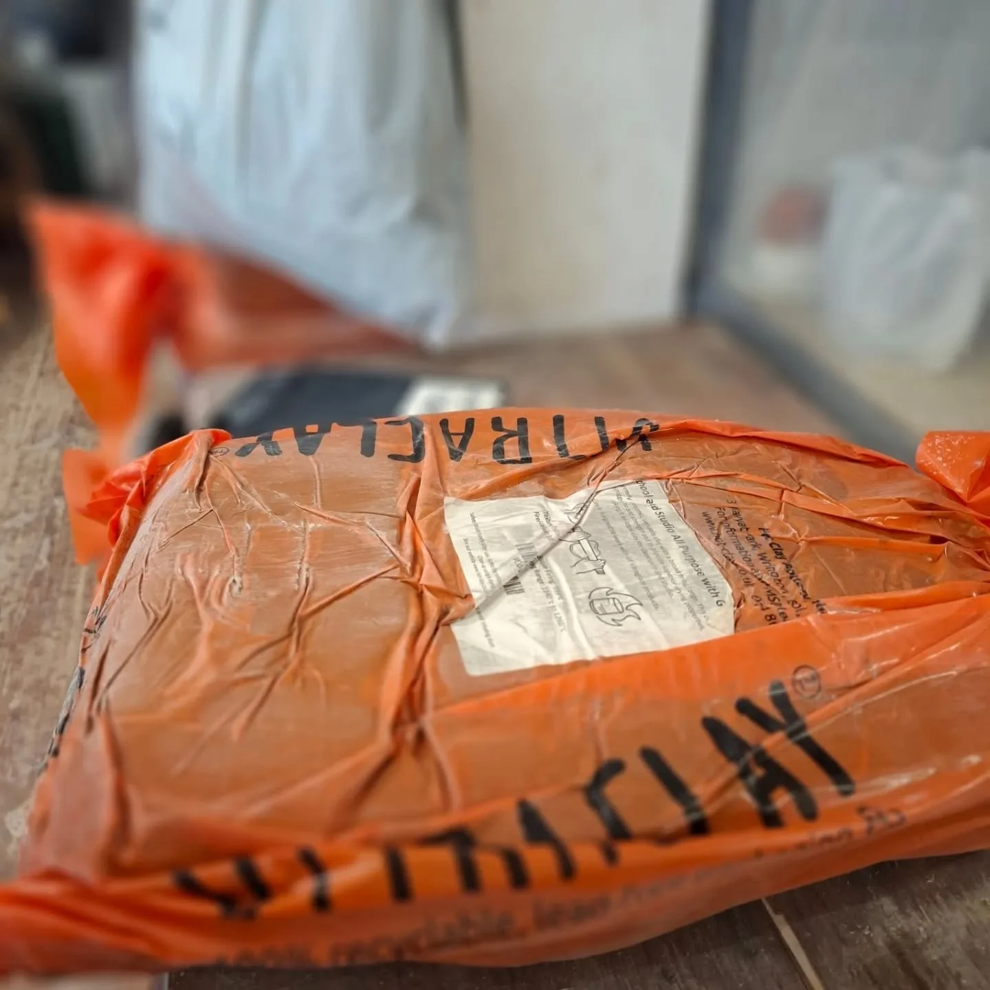 Clay for sale:
9 bags of Buff Grogg Stoneware (its a very light grogg, suitable for throwing or hand building). 
&pound;10.00 each 

2 bags of white Stoneware
&pound;15.00 each 

Both made by Hot Clay

Spring cleaning time for us

Message to arrange 