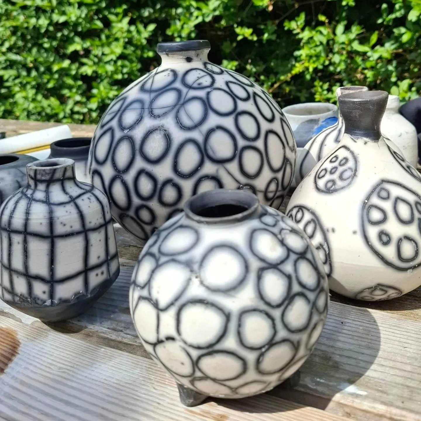 Our raku team is back out in the sunshine to test fire naked and glaze raku glazes. 
We are getting closer to offering raku days. 

#stleonardsceramics #rakufiring #raku