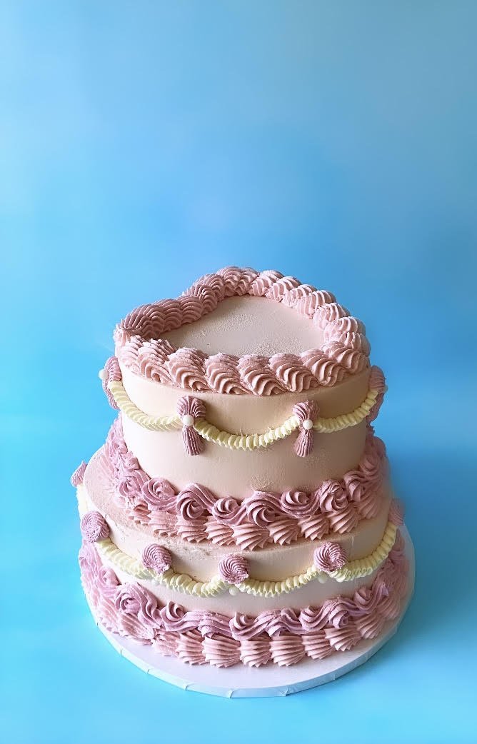 lambeth vintage heart wedding cake.jpg