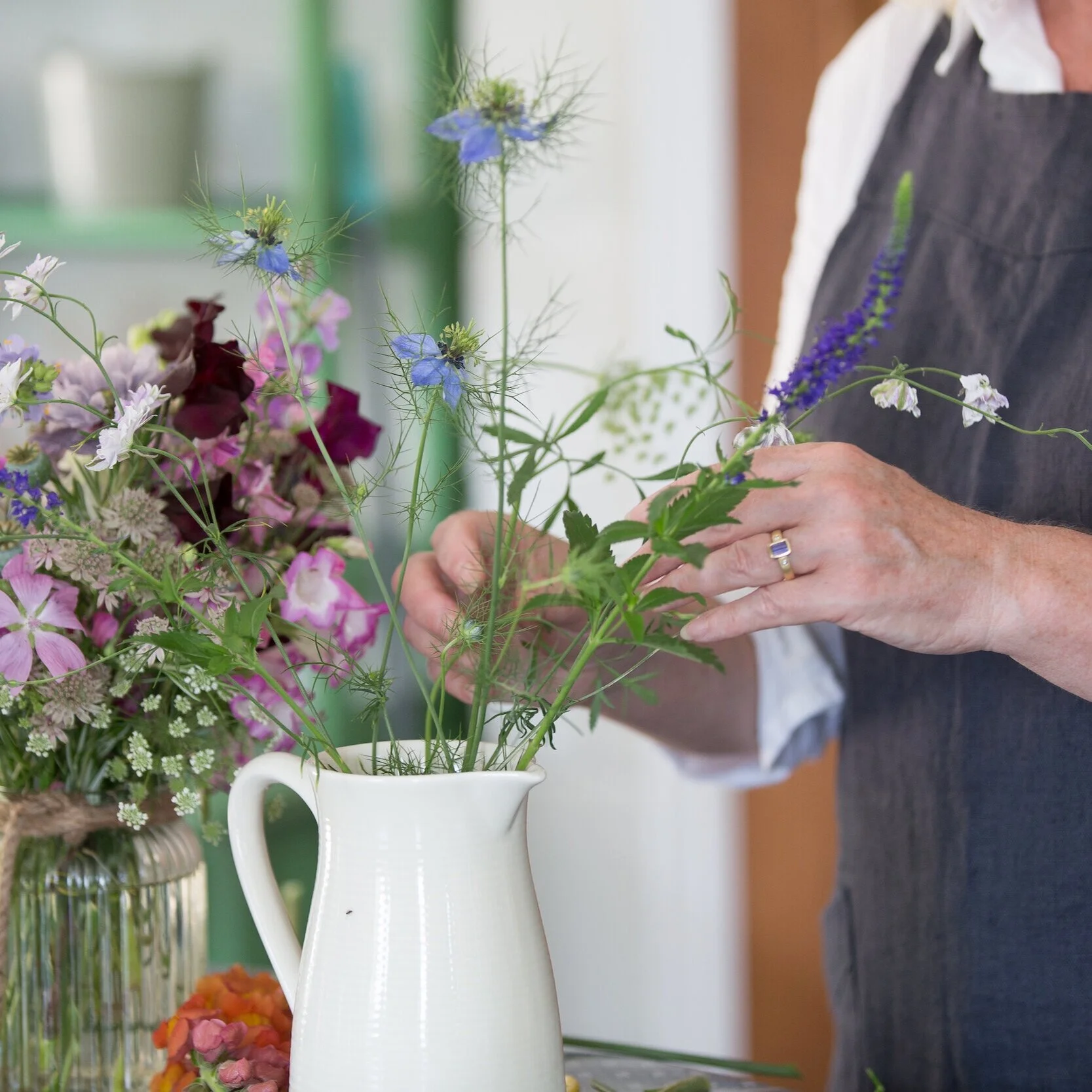 Flower+Arranging+Workshop+near+Bath.jpg