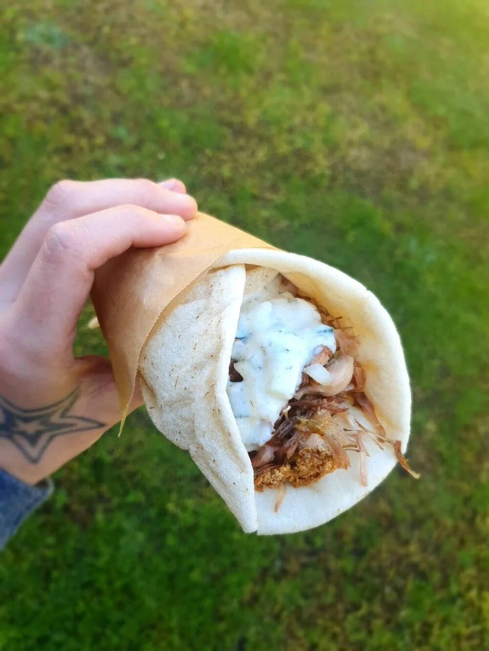 SIMPLE VEGAN JACKFRUIT SOUVLAKI WITH GREEK TZATZIKI