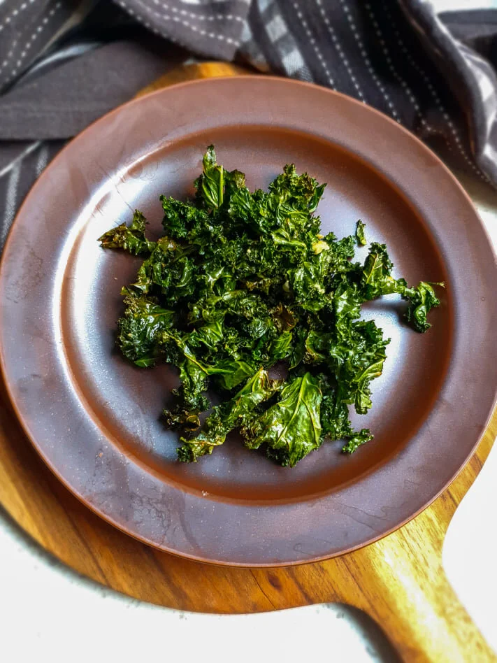 Roasted Garlic Kale Chips