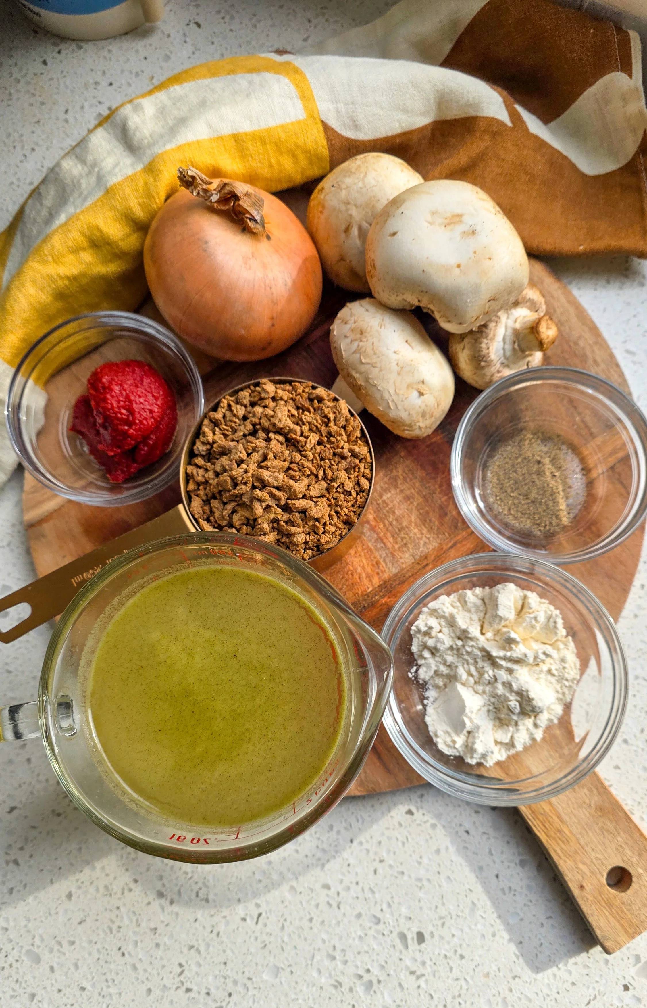 Ingredients for a tvp meat pie