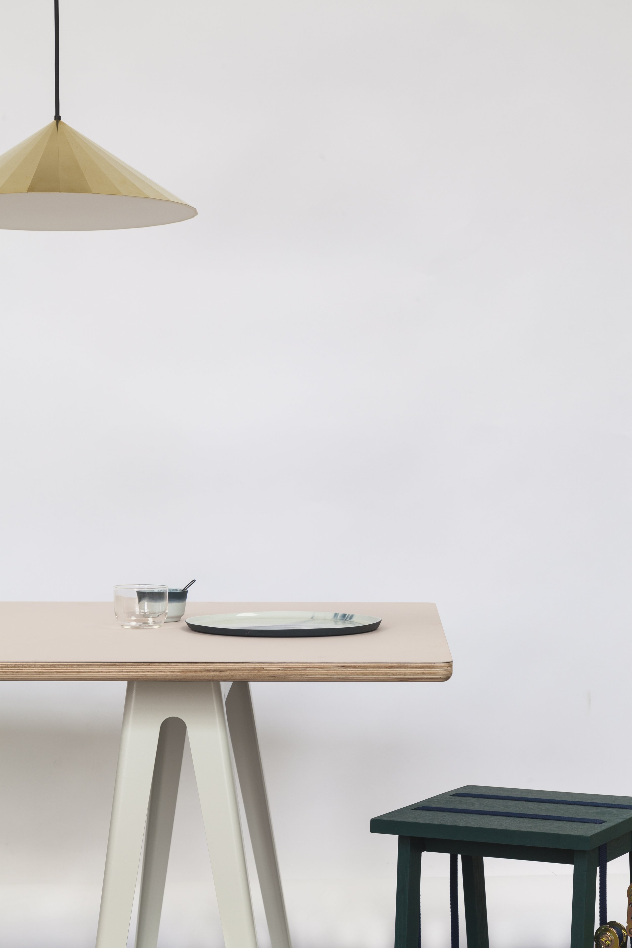 Vij5-Brass-Light-BL28-LED-by-David-Derksen-2019-image-by-Vij5-setting-1.jpg