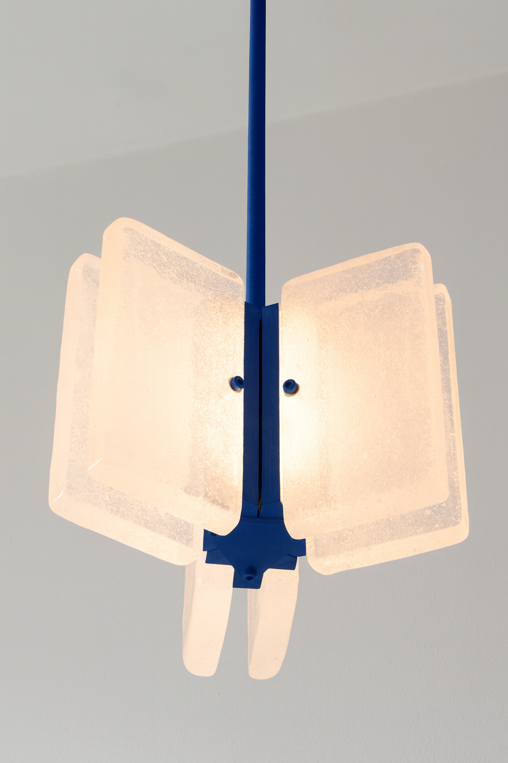 20251113_1432_Geometric Glass Pendant Lamp_remix_01k9ypfytmf8gvdbmw859pz13g.png