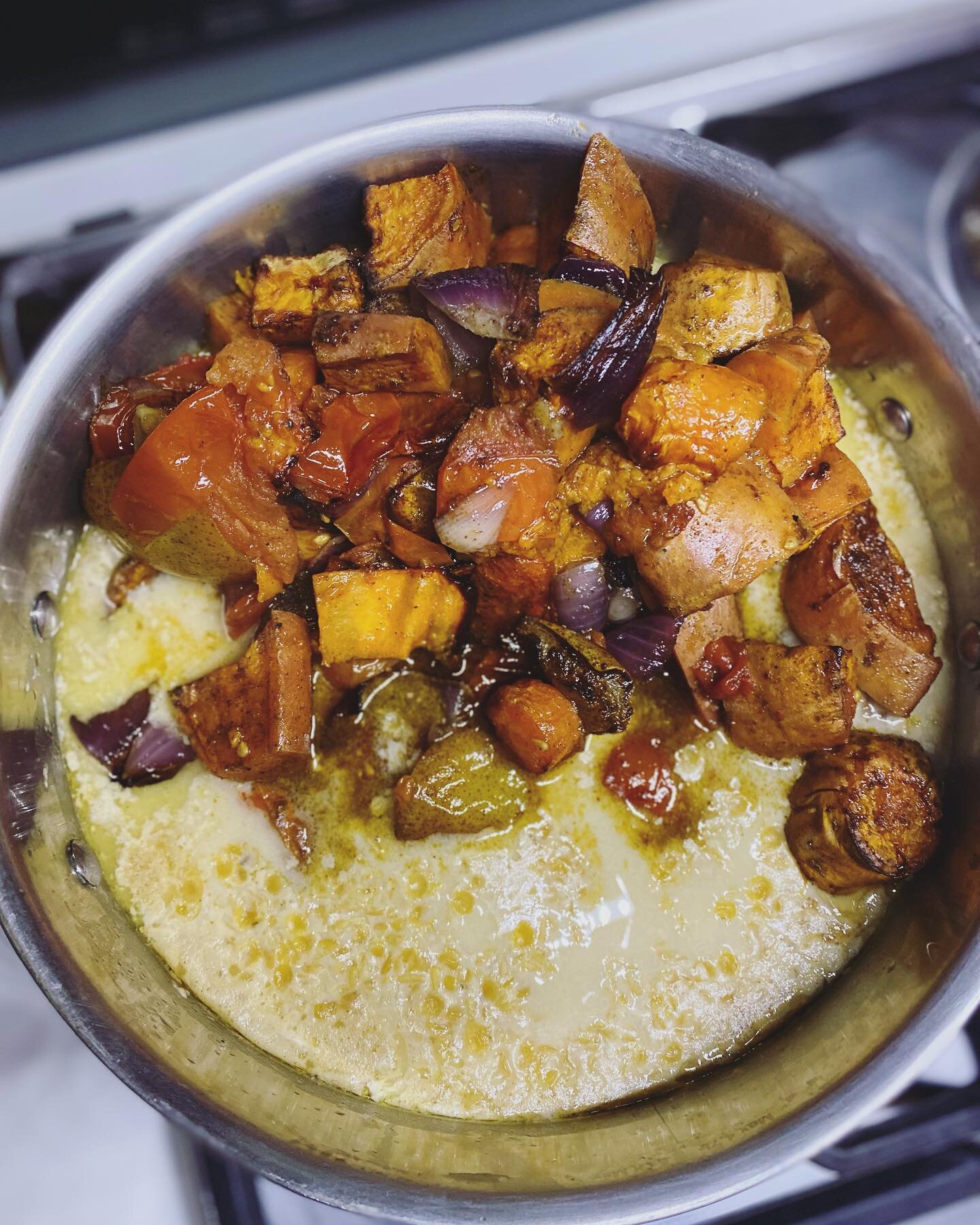 autumnal vibes for clients this week - making @nurturetheseed&rsquo;s spiced vegetable and lentil soup w deep golden chicken broth and crusty sourdough. this soup has such a unique flavour, the pear is genius.