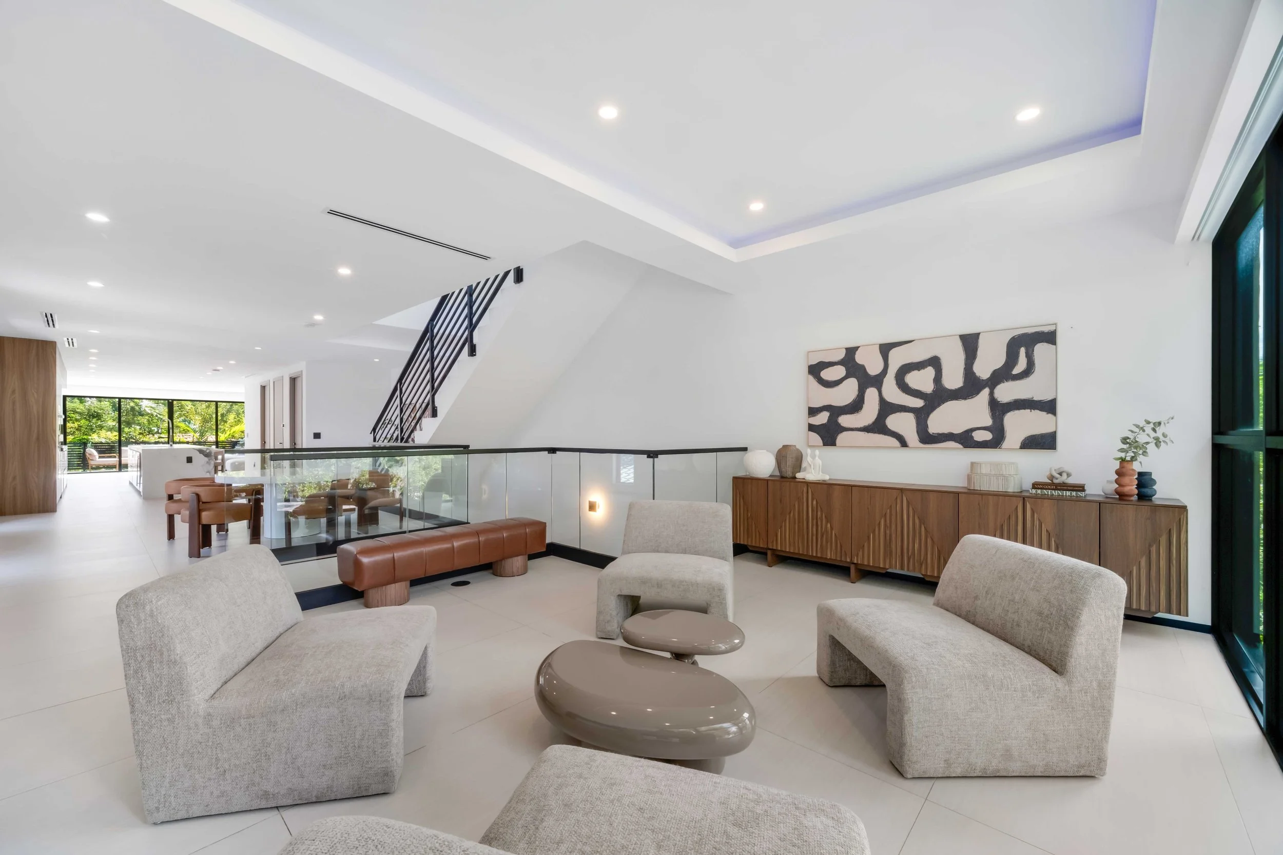 Get Your Airbnb Listing Photo-Ready Before High Season