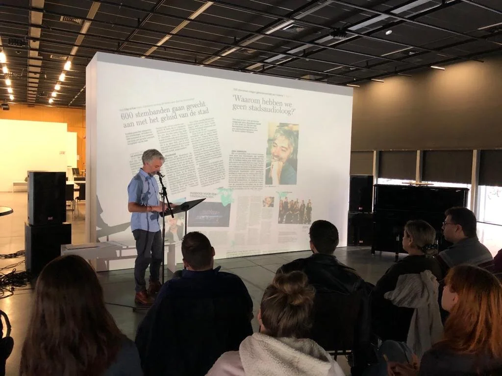 Joris explains the self-curation idea