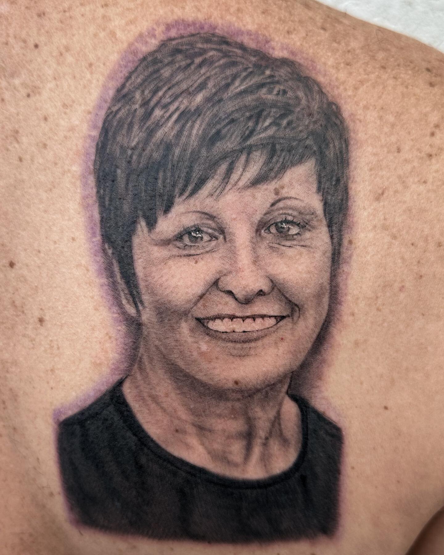 First Memorial Portrait done✨Such an honor trusting me with this 🥺Bring in more beautiful faces !🙏🏽 #portrait #portraittattoo #blackandgreytattoo #blackandgrey #ink #nwa #rogers #rogersarkansas #nwatattoo #dynamic #tattoo #tattooartist #fkirons #i