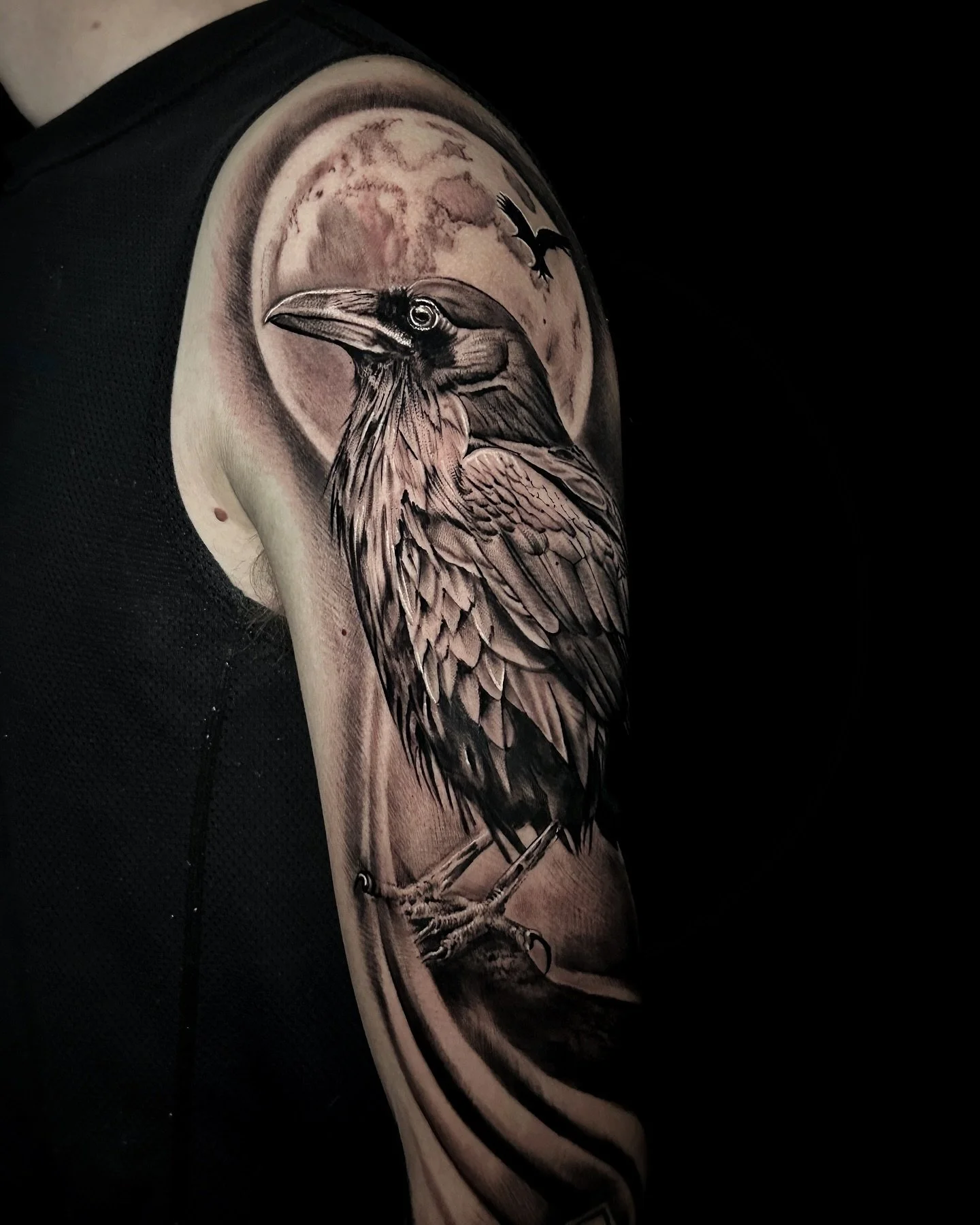 Ravens all day💪🏽🐦&zwj;⬛🔥 7 hr piece for my homie ! So glad to have support back home 🫶🏼🔥 #dmv #dmvtattoos #dmvtattooartist #nwa #nwatattooartist #nwatattoos #arkansas #arkansastattooartist #arkansastattoos #arkansastattoo #guestartist #pantera