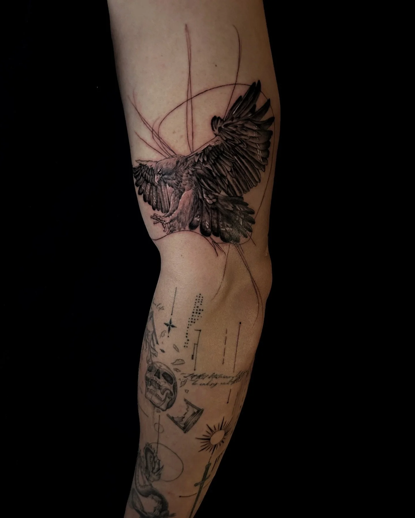 FLYING HIGH🦅 added this boy and more accents to Matt&rsquo;s sleeve project!✨ (sword is not mine but ima save her lol) ft healed work😮&zwj;💨 #microrealism #microtattoo #3rl #blackandgrey #explore #fineline #finelinetattoo #finelinetattoos #oscarak