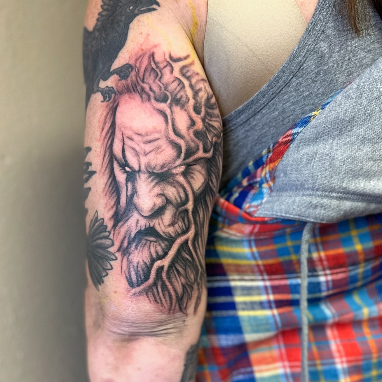 Added Odin to this sleeve. #northwestarkansas #northwestarkansastattooartist #rogersarkansas #downtownrogersar #downtownrogersarkansas #rogersarkansastattoos #bentonvillearkansas #bentonvilleartattoo #springdalearkansas #springdaleartattoo #tattoos