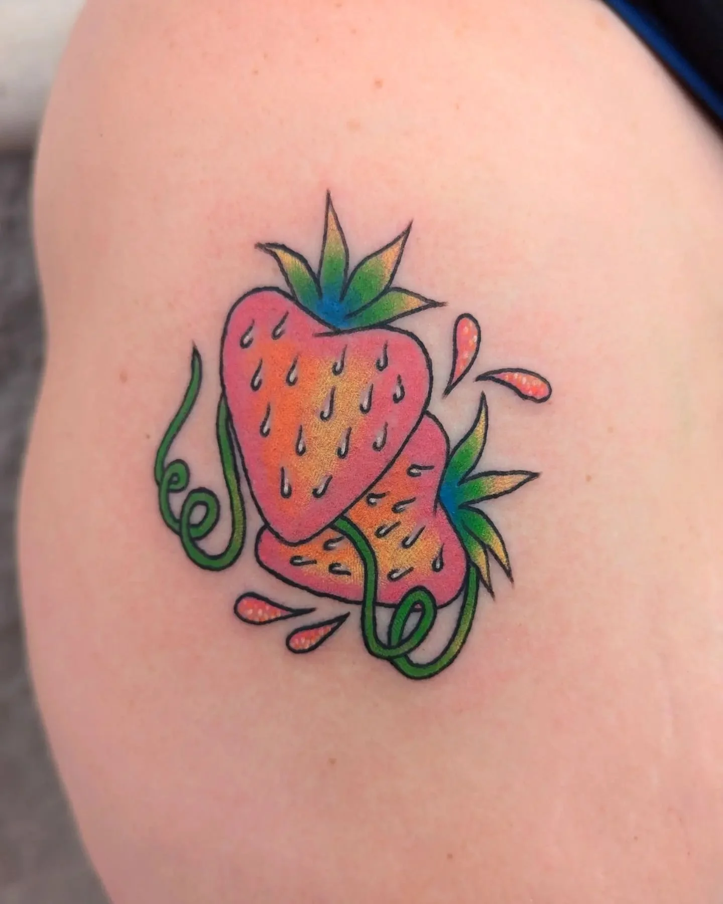 Hey you, been a minute 🌈 we have a Get What You Get Machine in Blackbird Body Art, and I just loaded 41 designs into it! Here's 24 of them, along with a cutie strawb a client booked from one of the sheets 💞 $125 full color, random pull in the GWYG,