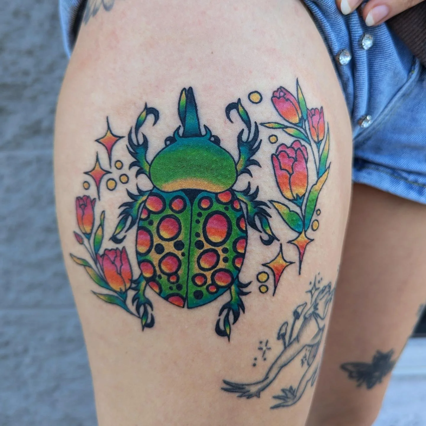 Tattoo gods blessed me with such a fun custom design 🌈✨ always ready for some buggy babies!!!
.
.
.
.
.
.

#colortattoo #tattooartist #arkansasartist #arkansastattoo #bentonvillearkansas #bentonvilletattoo #fayettevilletattoo #fayettevillearkansas #