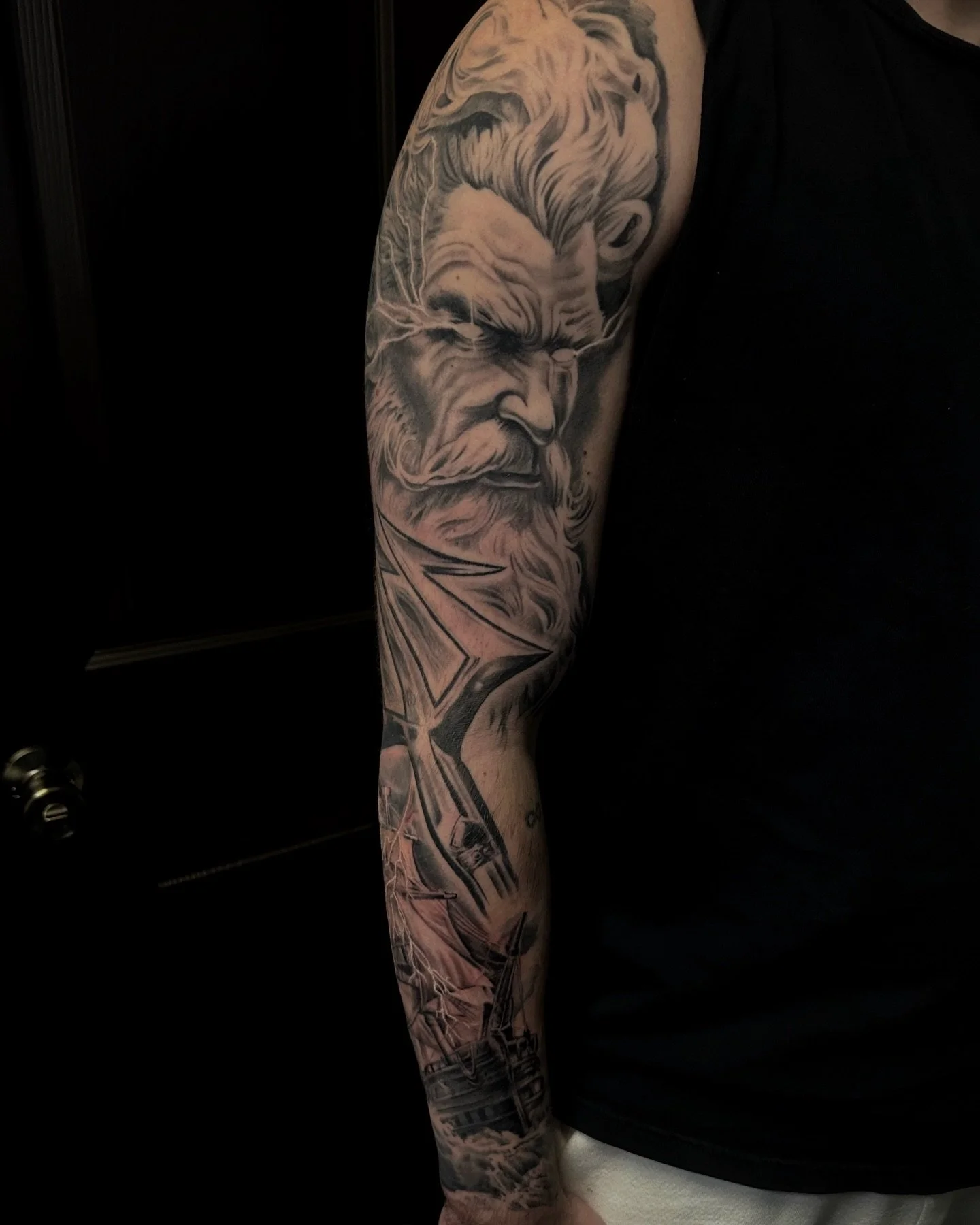 Completed Poseidon&rsquo;s outer sleeve🌊🔱 4 sessions deep, on to the inner arm ! Gotta love Big Boy black and grey! ✨ #poseidon #blackandgreytattoo #arkansas #arkansastattoos