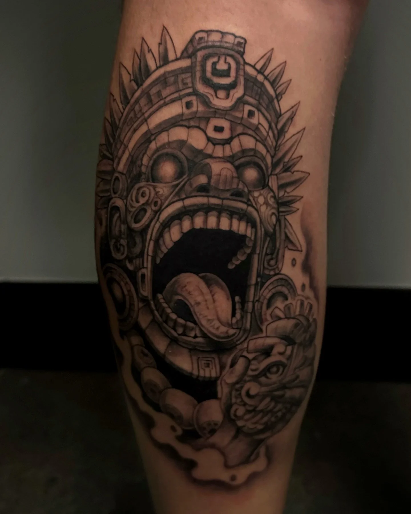Aztec God of Death, Mictlantecuhtli🫀🩸 INSANE calf piece I did on the homie 🔥 #aztec #blackandgraytattoo #arkansas #rogersarkansas