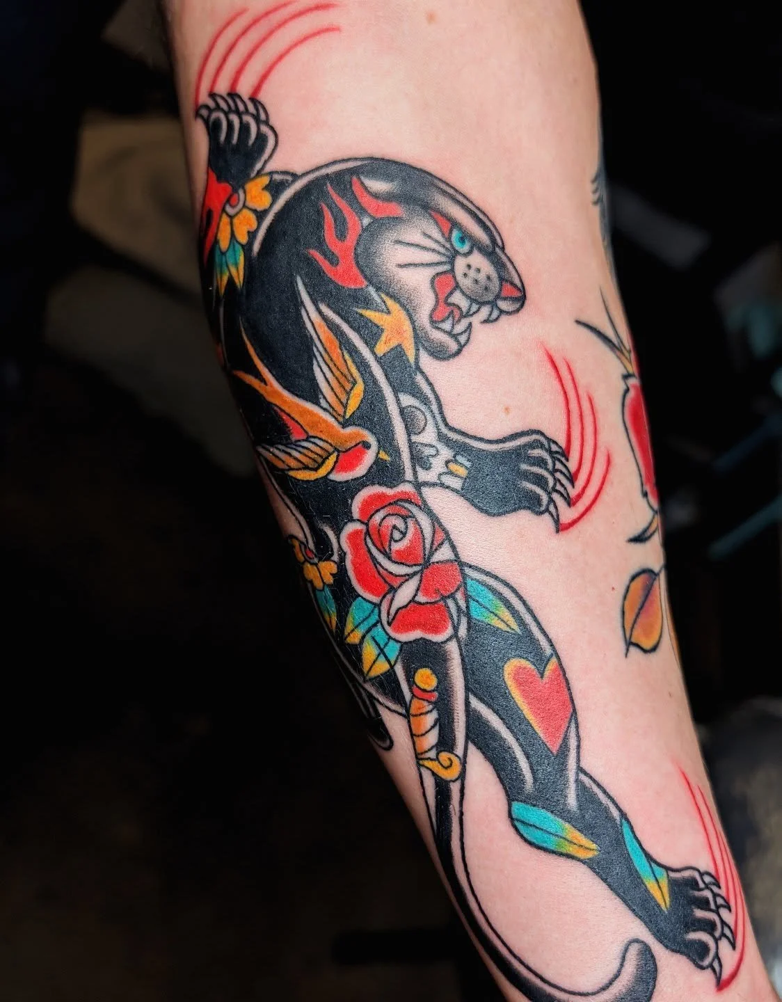 Sleeping and tattooing 💤 
.
.
.
#americantraditional #arkansastattooartist