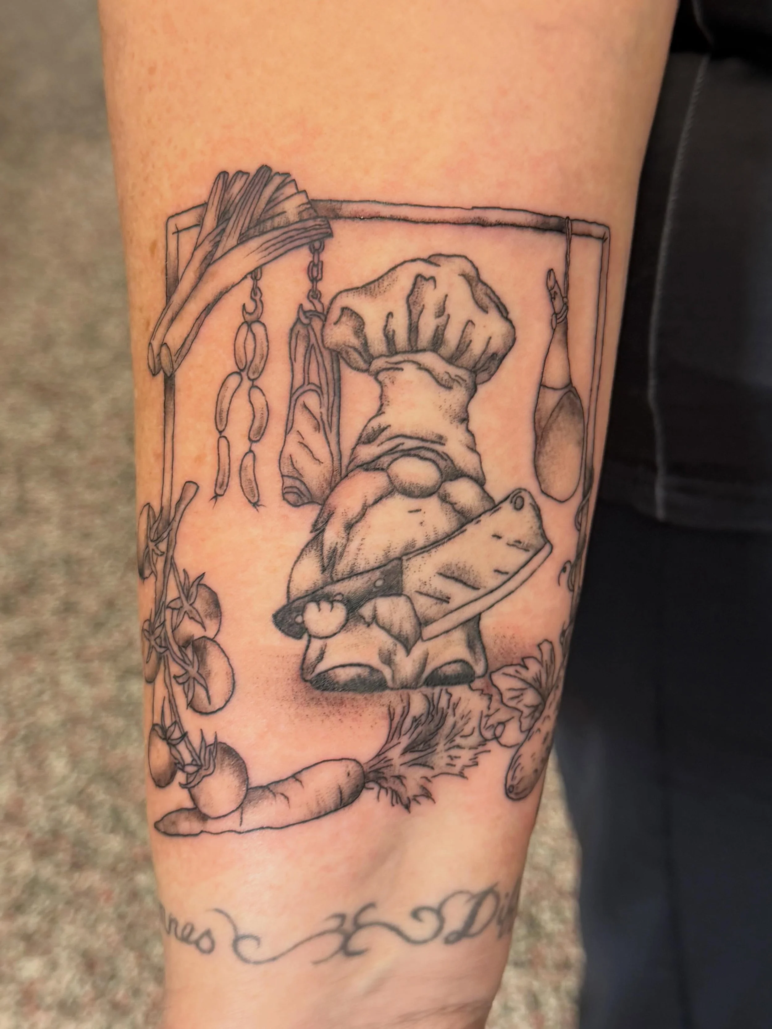 Added onto this chef gnome tattoo! So cute and fun! 🥕 🥦 🍅