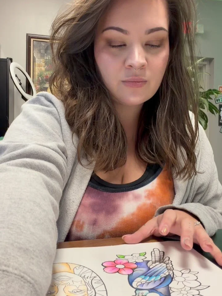 Just a blip slow day in the week, happy to be creating all the time! I love my job and I am so grateful! 🥹 💐🥰 enjoy some spit shading and a lil tour of the room 🤪