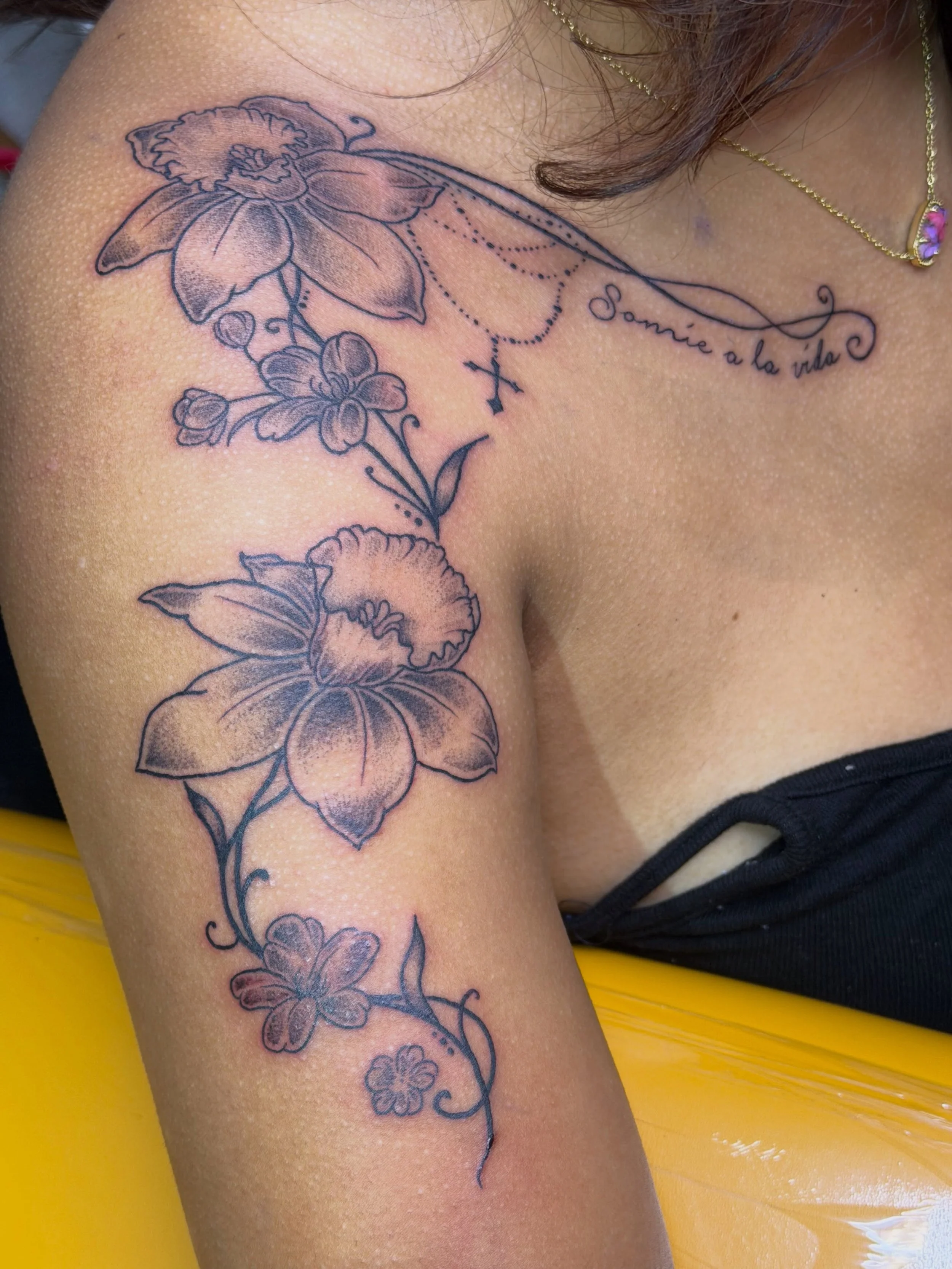 Something so fun and girly to start the day on a returning client!!! 🌸🌺🌷🌻🌹🌼
