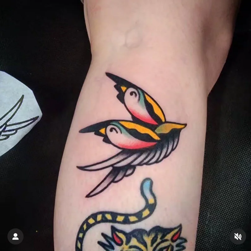 Tattoo by @dave_ath #northshore #gardencitytattoo #oldlines #traditionaltattoo #salemma #beverlyma #skinart_traditional #tradworkers #tattoo #traditionaltattoos #whipshaded #traditionaltattooer #usatraditional #oldschooltattoos #besttradtattoos #trad