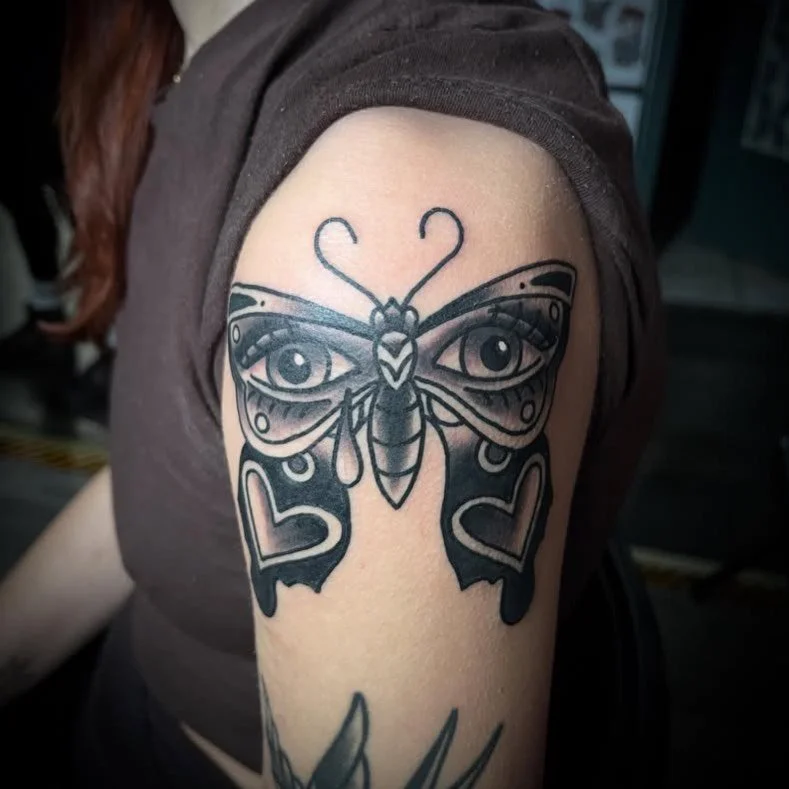 Tattoo by @frankiemejiatattoo #northshorema #gardencitytattoo #oldlines #traditionaltattoo #salemma #beverlyma #skinart_traditional #tradworkers #tattoo #traditionaltattoos #whipshaded #traditionaltattooer #usatraditional #oldschooltattoos #besttradt