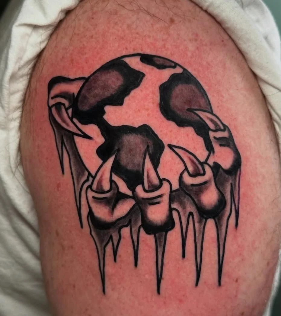 Tattoo by @danduquettetattoo #gardencitytattoo #traditionaltattoos #traditionaltattoo #beverlyma