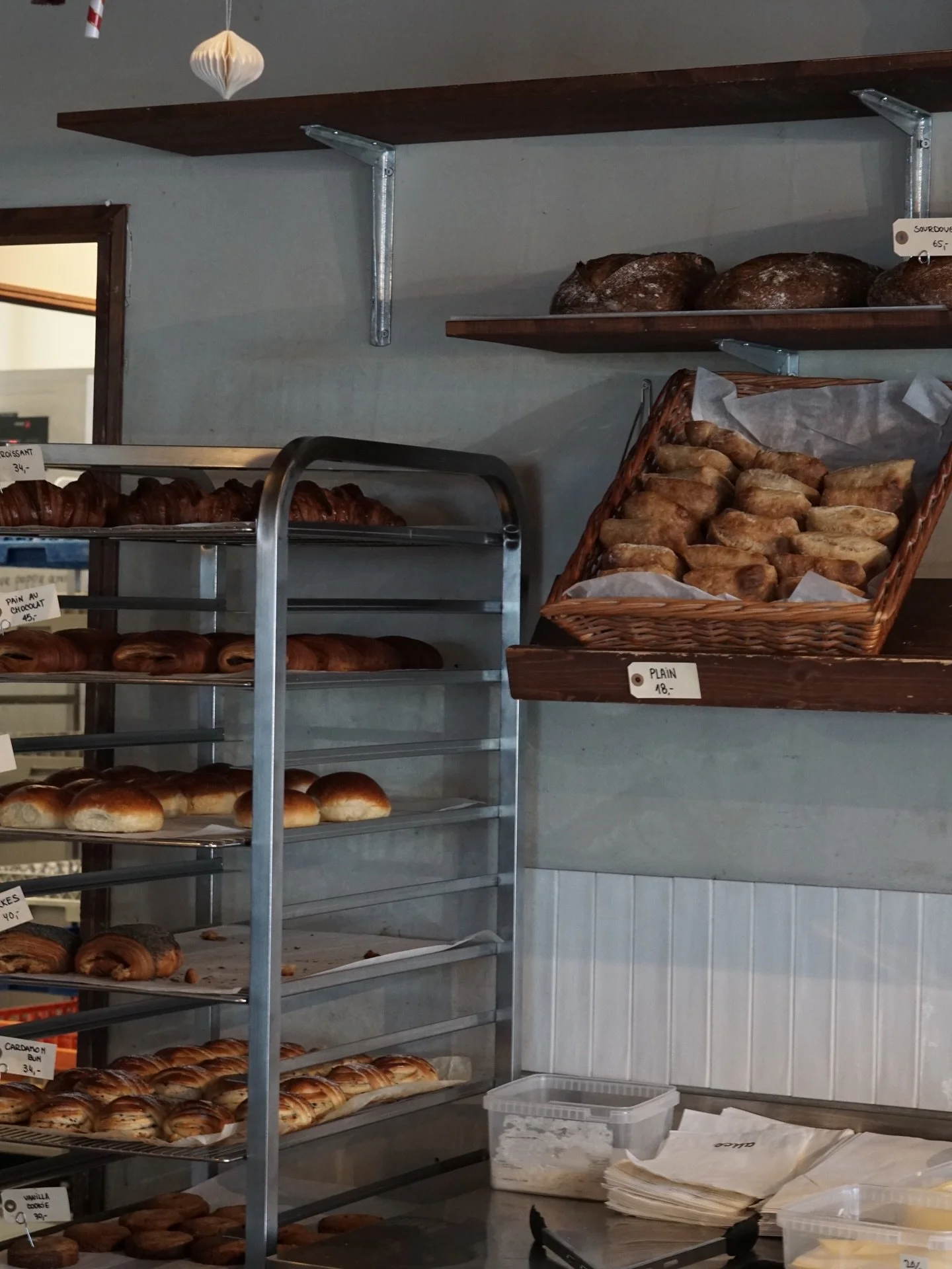 Do you love checking out cozy bakeries, trying pastries, and just hanging out and chatting?
Doesn&rsquo;t matter if you can&rsquo;t pronounce croissant correctly, as long as you can eat it! 
No pressure, just good vibes and good food.

Anyone up for 