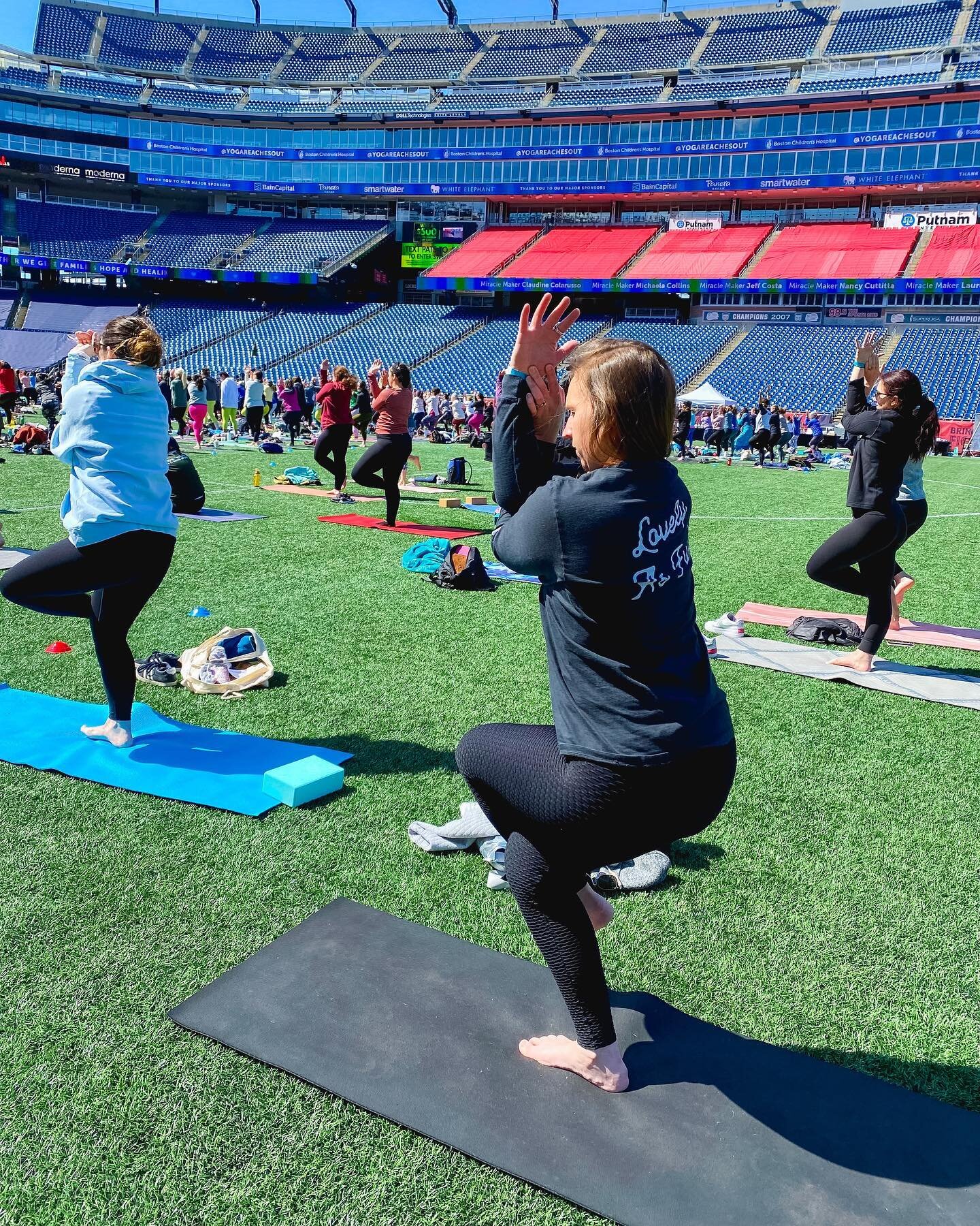 🌟Yoga Reaches Out 2022!!! 🌟

It was so great to be back on the mat with the entire New England yoga community. The sun shined bright for us. 

Can&rsquo;t wait until next year when @konstantinanow and I return bringing a huge Warrior Within team.
#