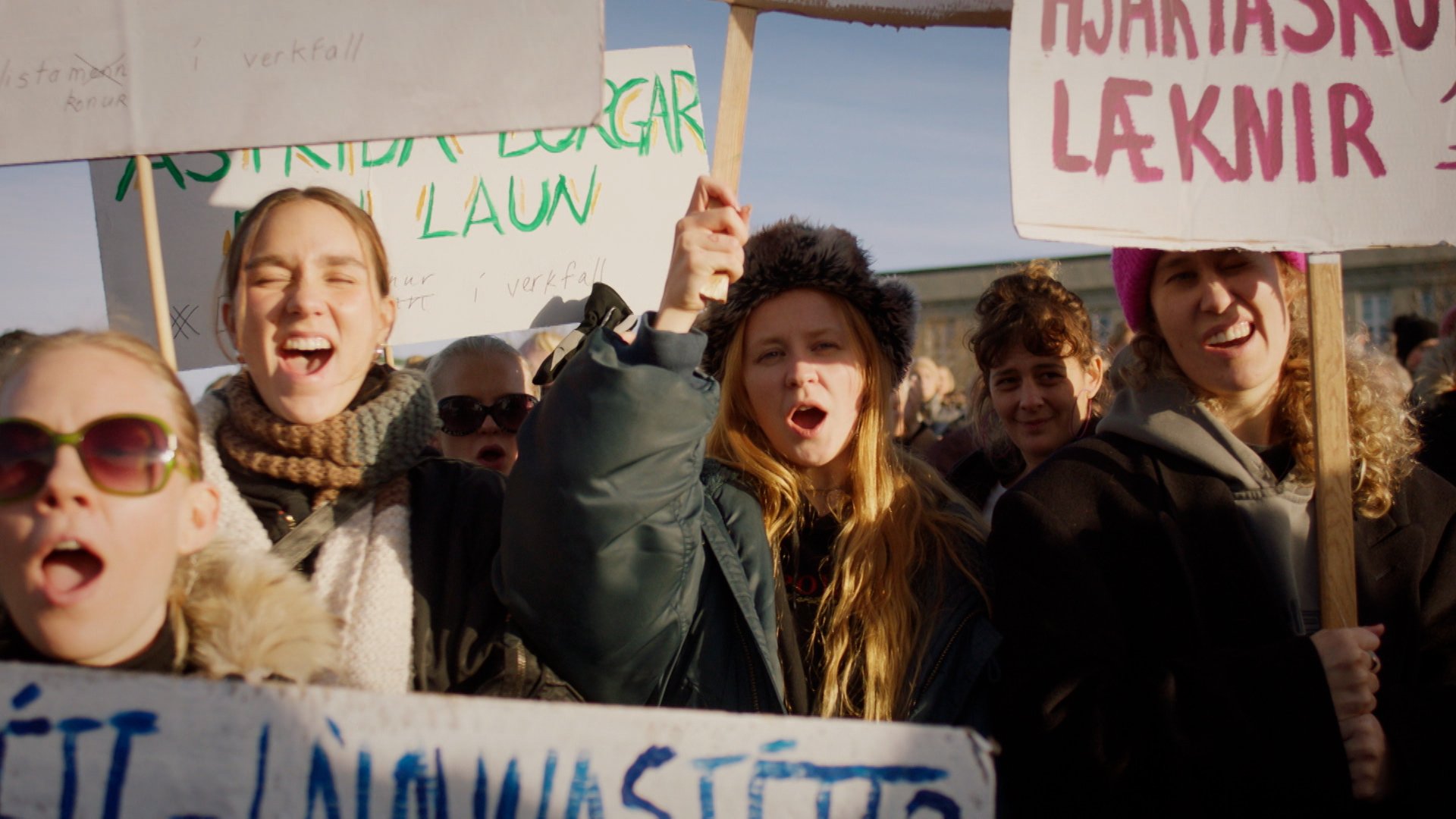 Iceland women strike gender paygap third shift