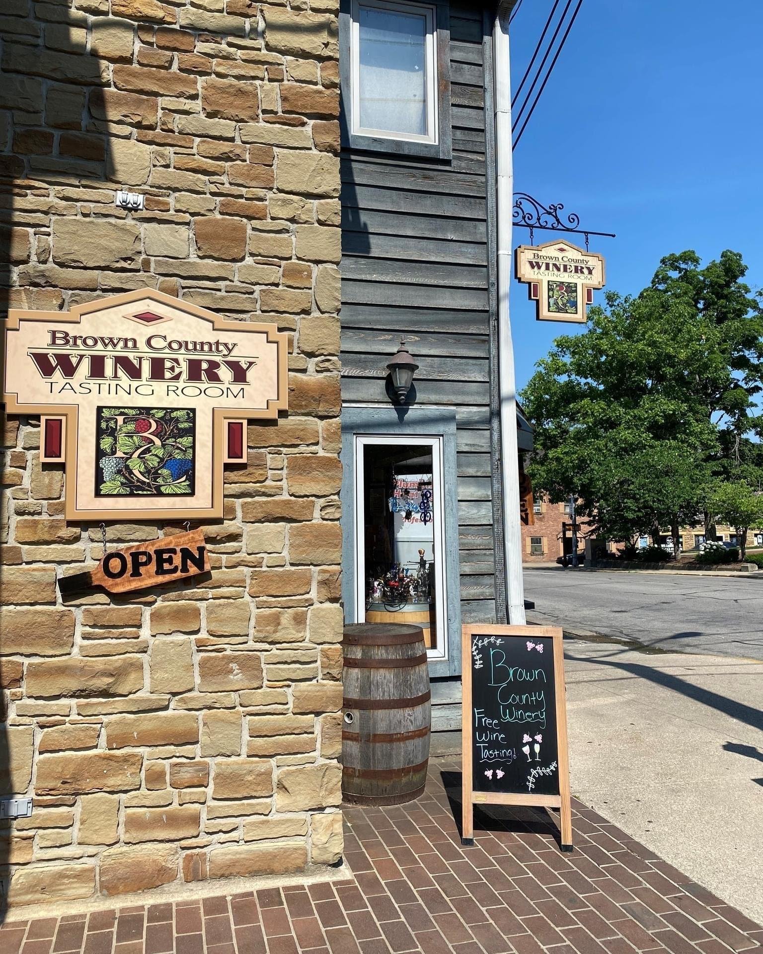 Memorial Day Weekend is only one week away! ☀🍷

Come see us to stock up on your favorite Brown County Wine to celebrate!

If you don't have any special plans yet, come see us! We will be open our usual business hours all weekend and that Monday. 

#
