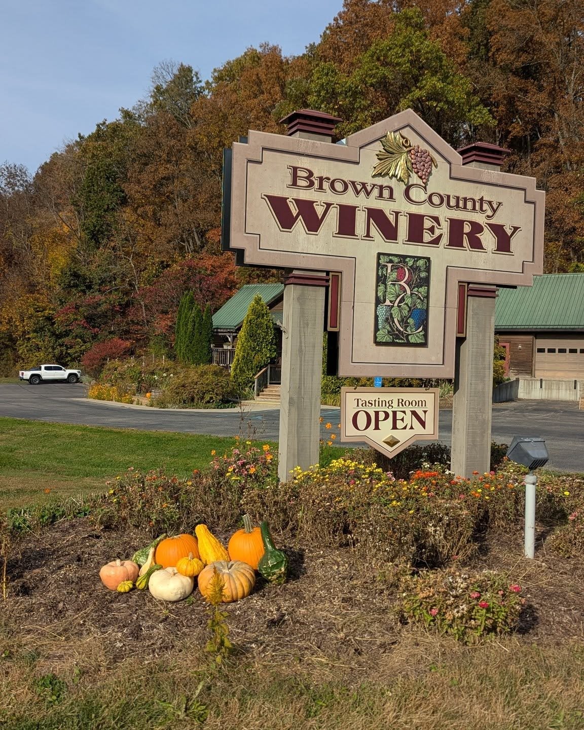 Happy Halloween from Brown County Winery!! We will be open until 6 pm this Friday and Saturday at both of our Brown County Tasting rooms.

#ILoveBrownCounty