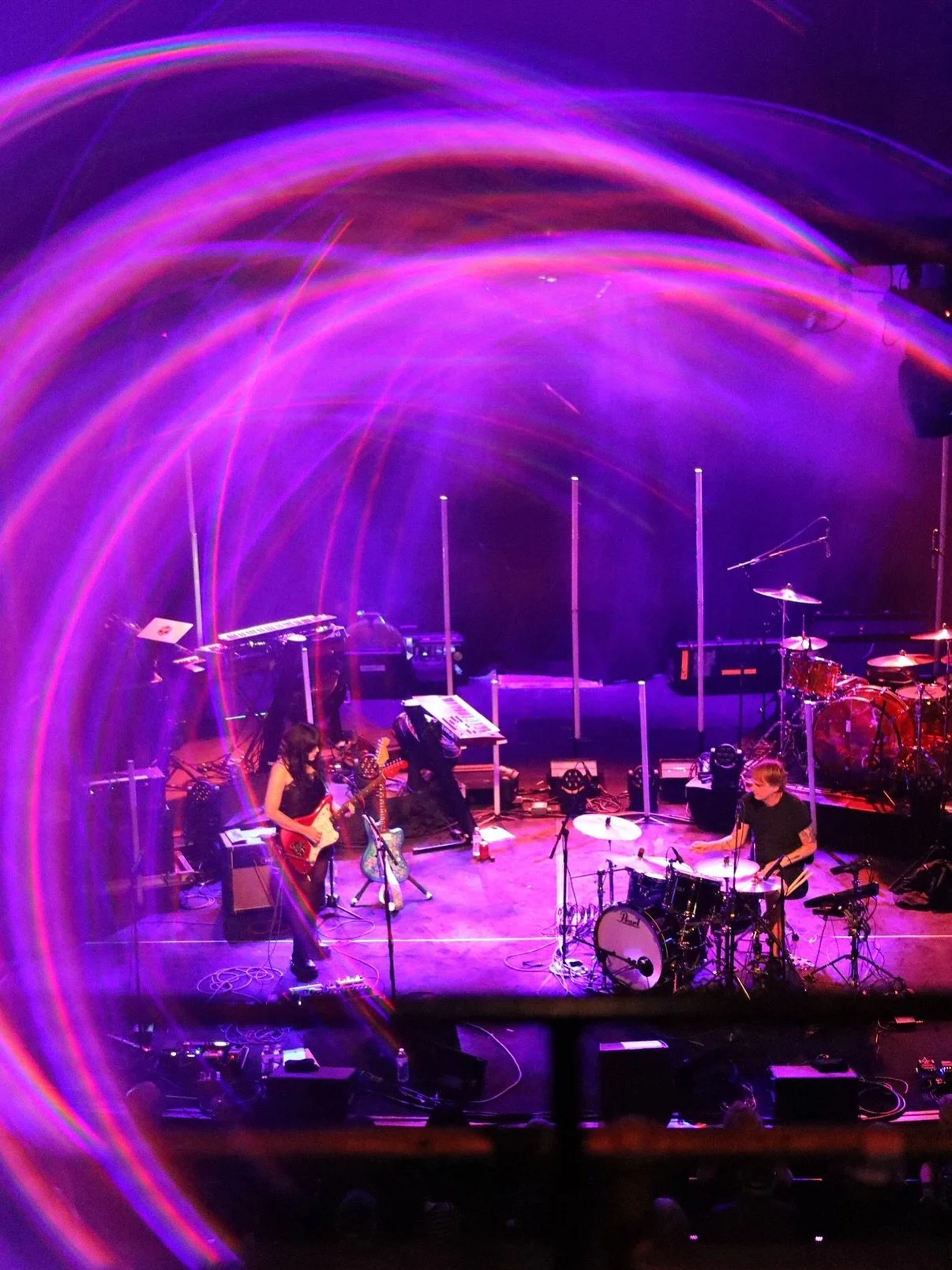 The tour supporting @garynuman is a few weeks in now and it’s been really fun.  Check out these beautiful photos taken by @mr.debary  in Albuquerque, NM!
#tremours #garynuman #albuquerque #sunshinetheaterabq #tremoursmusic #dreamy #shoegaze #t