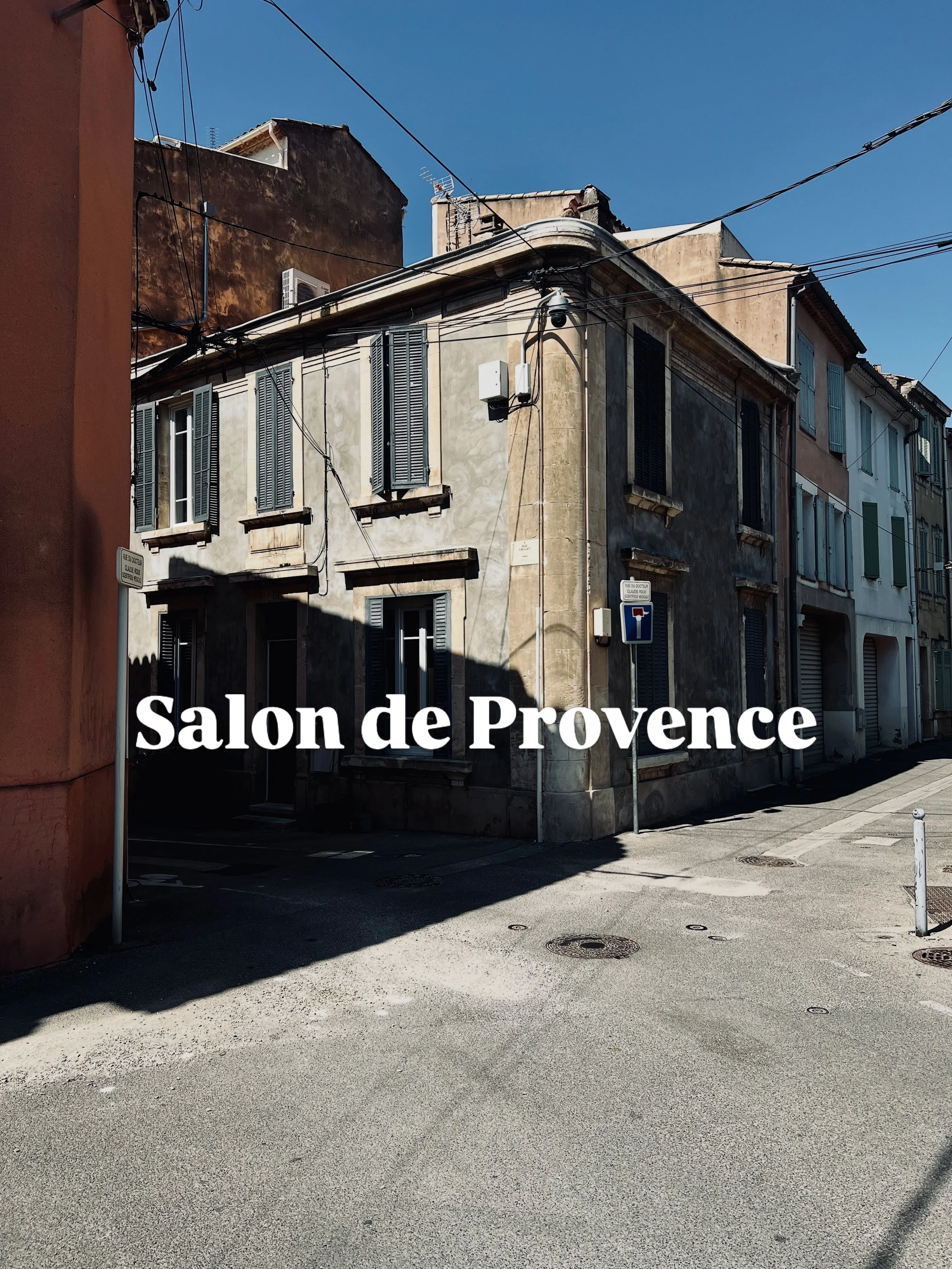 How can you not be inspired in a place surrounded by architecture like this #provence #salondeprovence #architecture #travelphotography