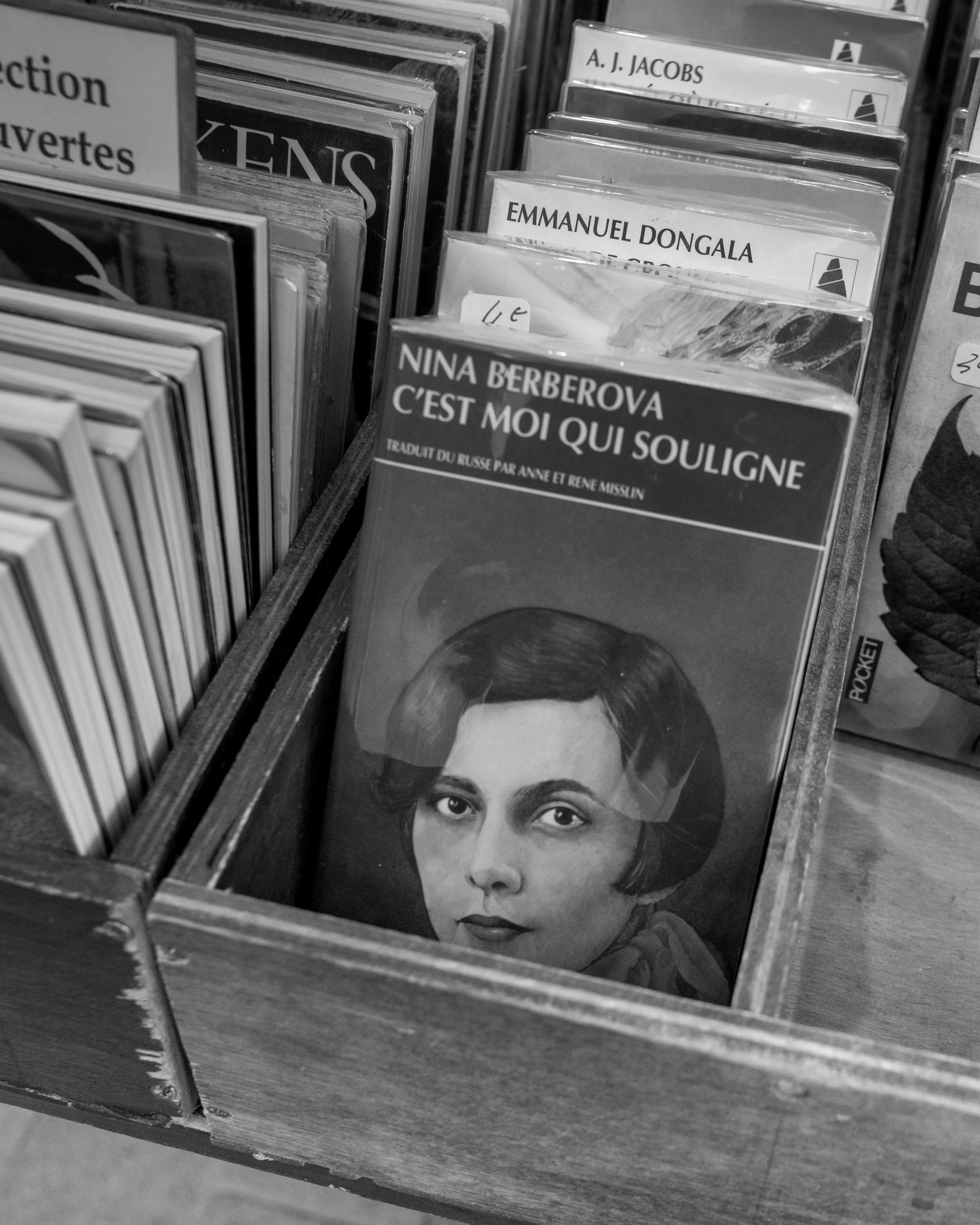 book-shop-isle sur la sorgue.jpg